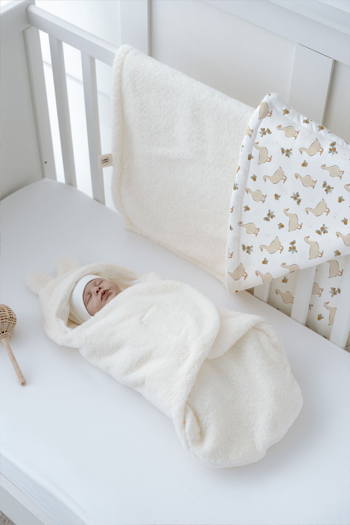 Tuğba Kuğu-Bohemian Duck - Plush Swaddle and Double Face Blanket 3