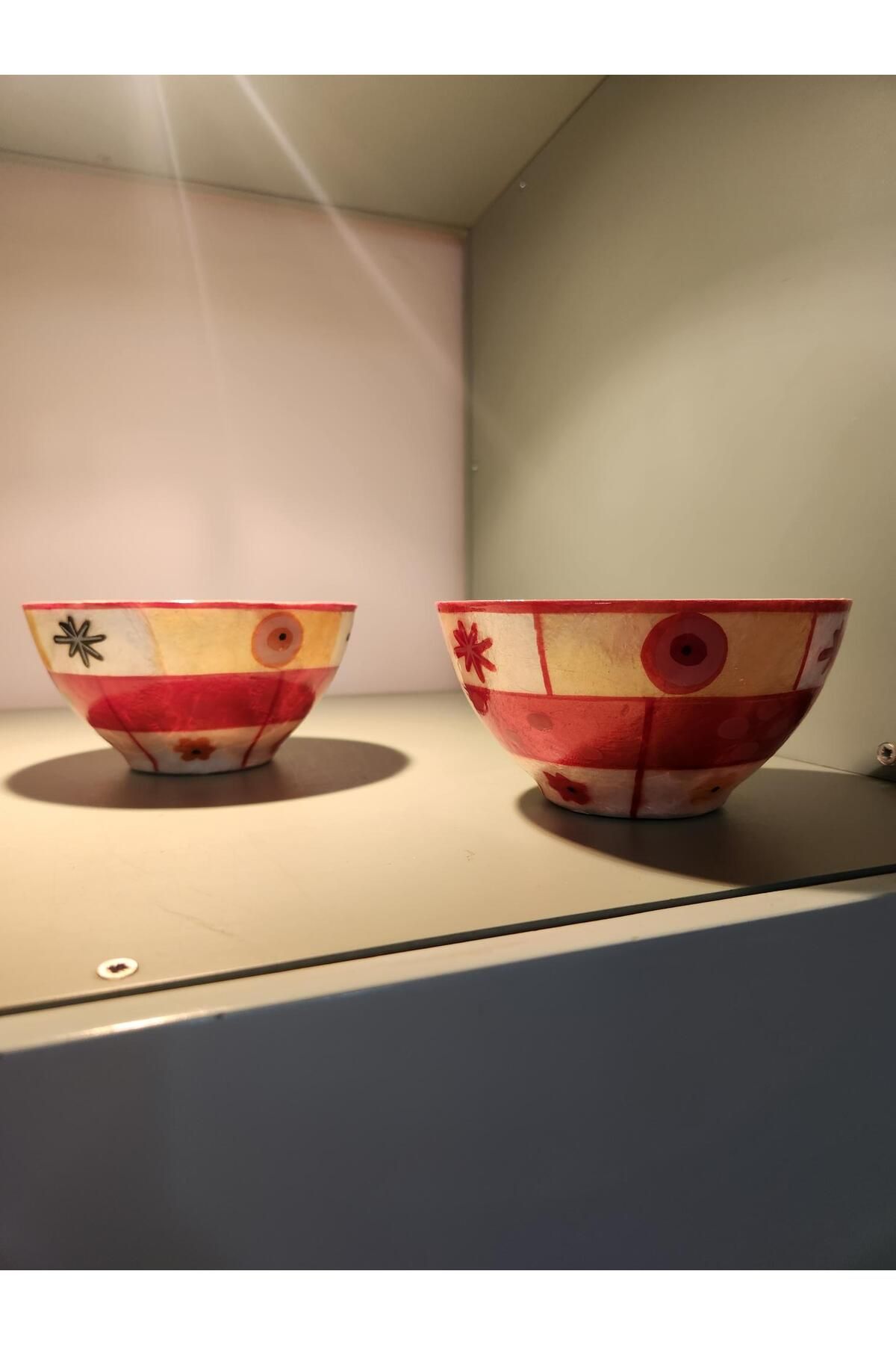 KANCAEV-Mother of Pearl Bowl Yellow-red Patterned Diameter 13.5cm. Load 7cm. It is sold for 2 units. 3