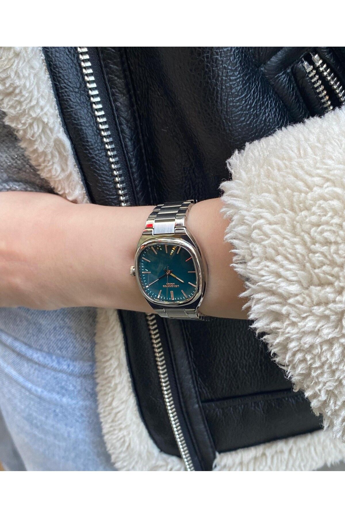 Lee Cooper-LC07939 كم نسائي بتصميم ريترو مربع الشكل مقاوم للماء 3 ATM مع خيارات ألوان مختلفة 7