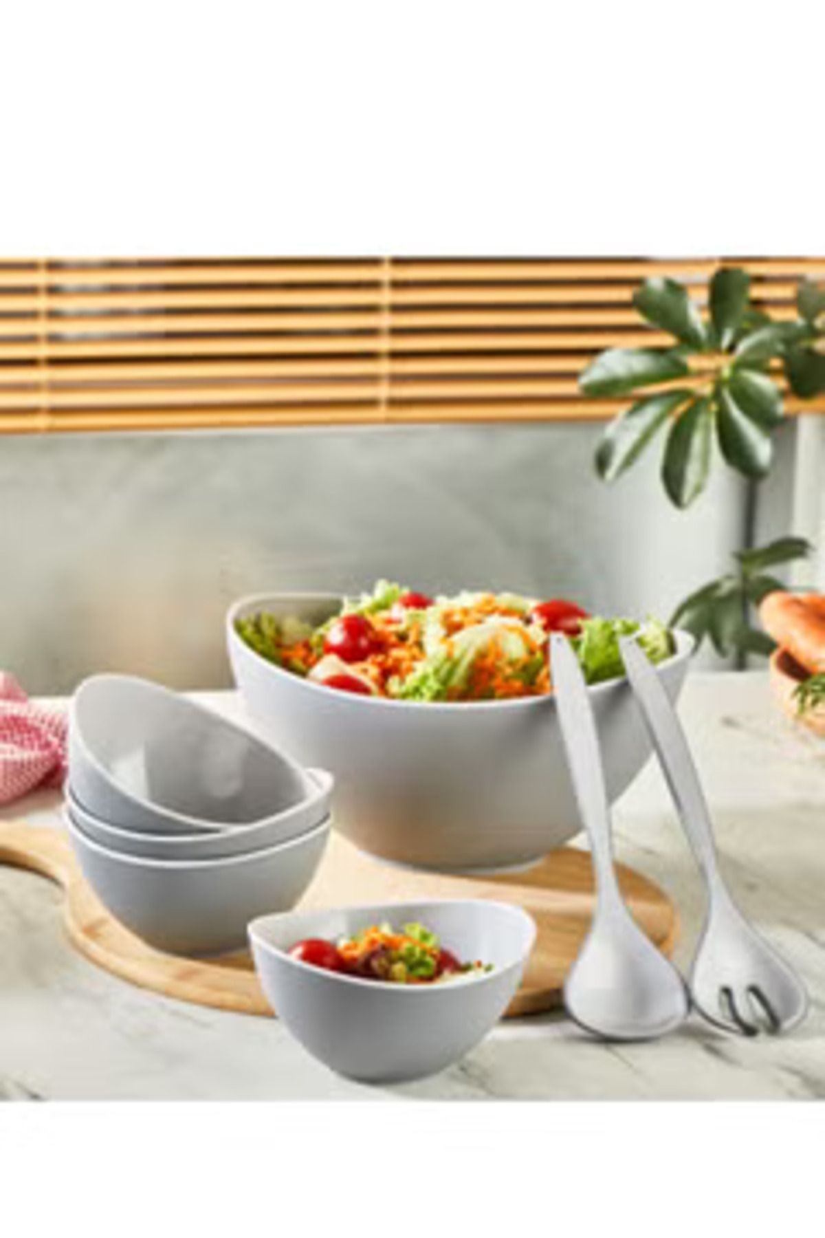 Generic-Plastic Salad 7 Pcs Set: Large Bowl with 4 Small Bowls with Spoon and Fork for Mixing 2