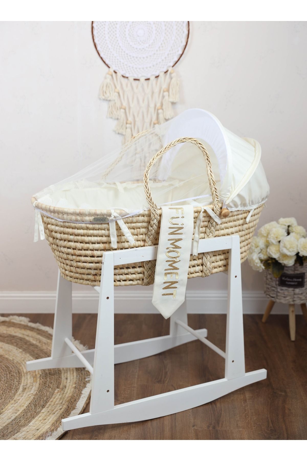 Fun Moment-Baby Cradle Moses Basket For Babies With Mosquito Net With White Vibrator Holder 1