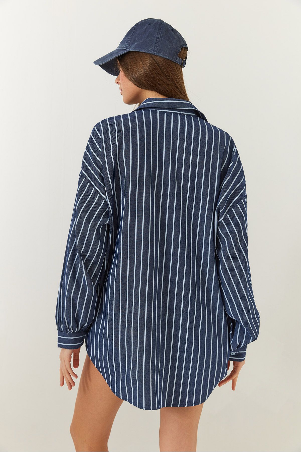 Bianco Lucci-Dámská základní košile Fine Stripe Oversize Standard 2021 60271025 7