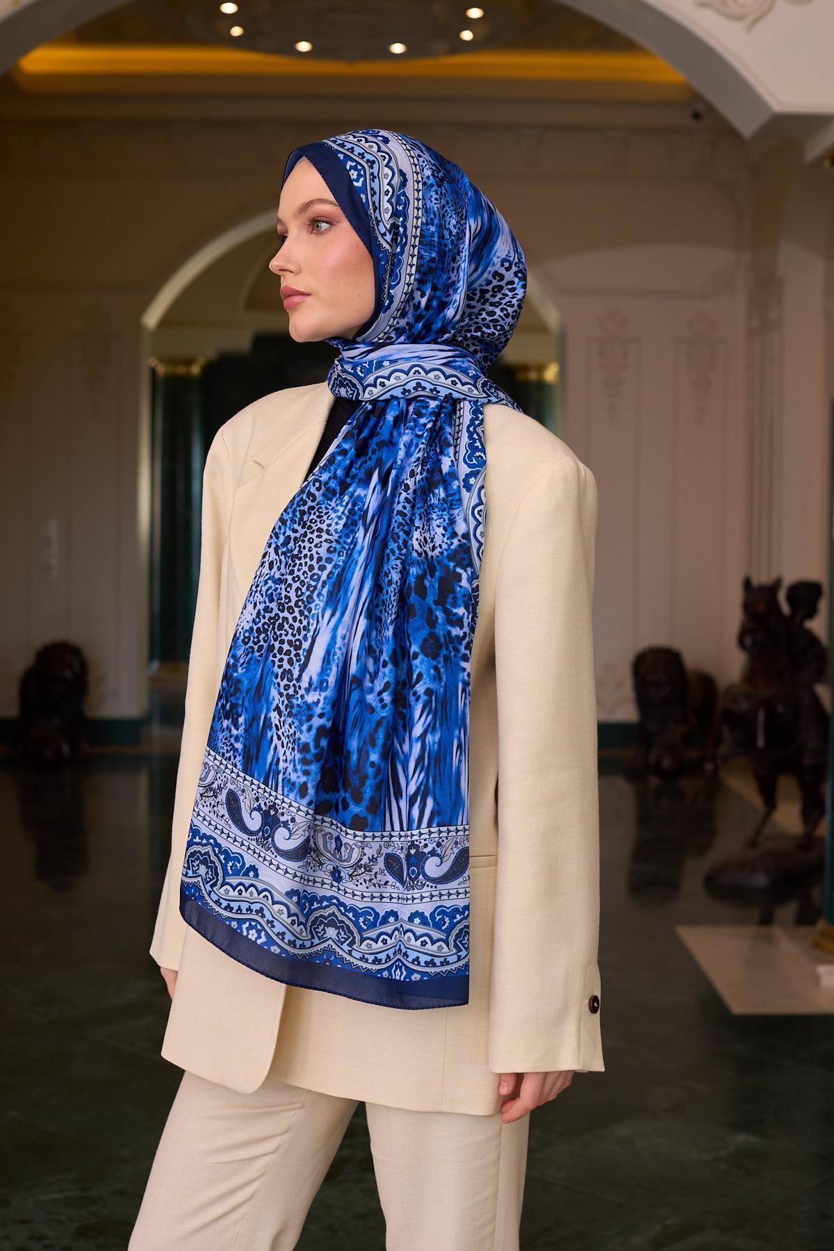 İpekhan-Patterned Voile Shawl, Silk Material, Blue Color 9802-13 Model 3