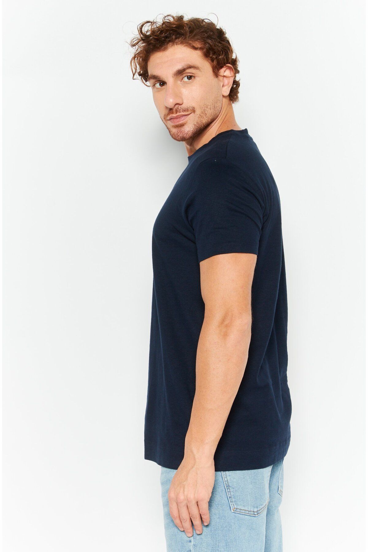 Esprit-تي شيرت رجالي سادة بأكمام قصيرة ورقبة دائرية، أزرق داكن 3