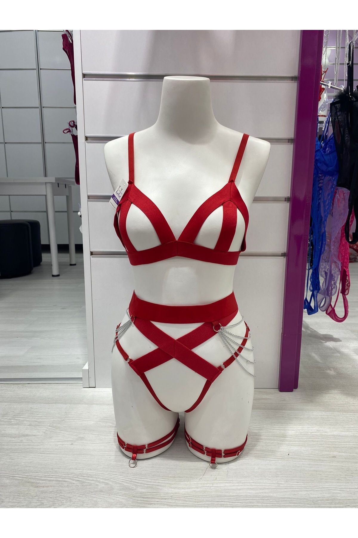 MODA-Harness Chained Set Red Set 4