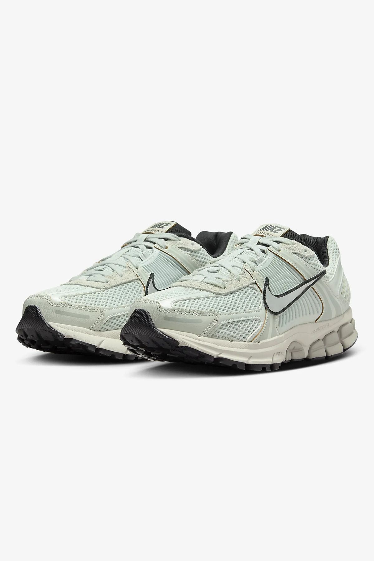 Nike-Zoom Vomerio 5 – bequeme und modische Sportschuhe 1