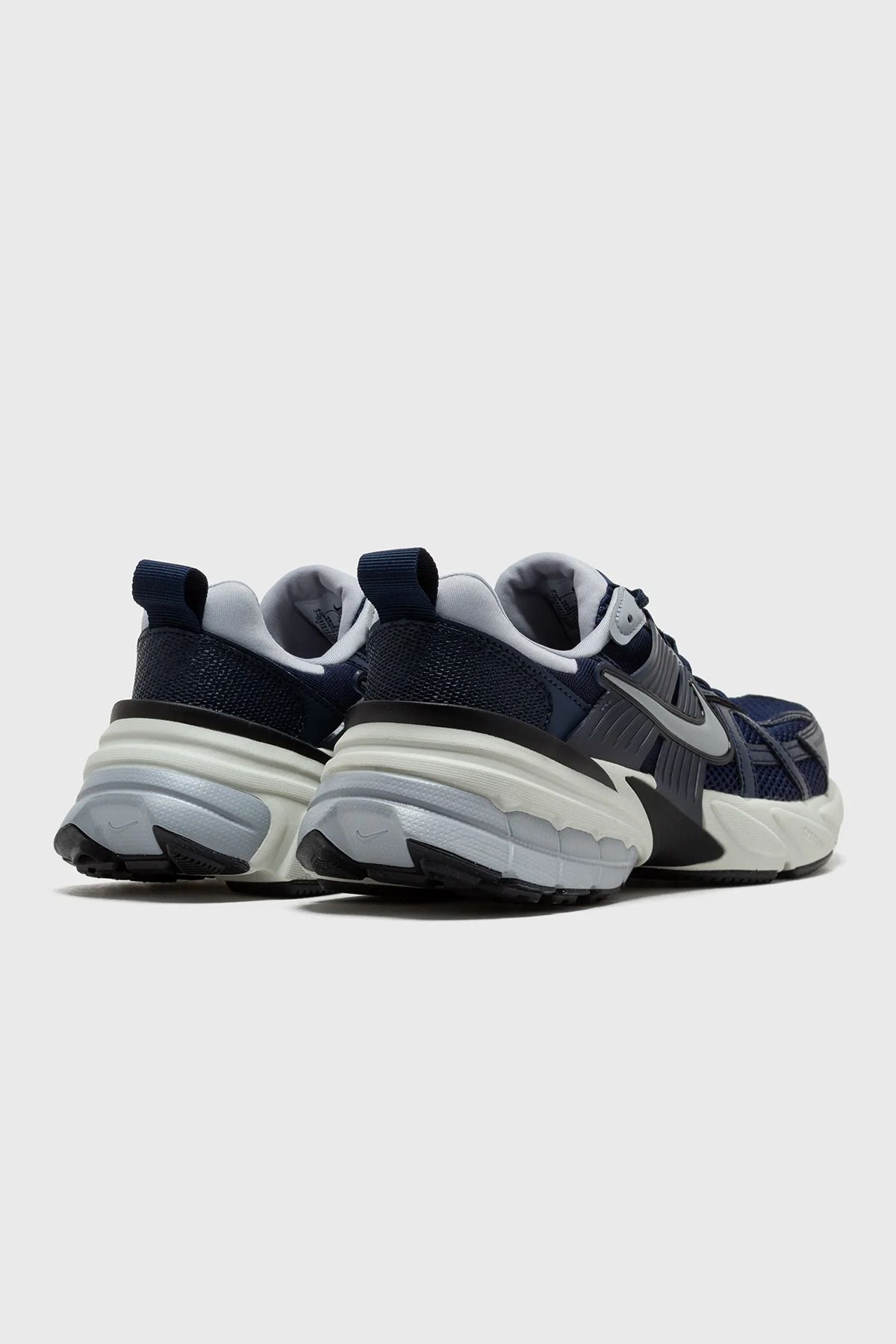 Nike-Nike V2K Run - модел маратонки Hj4497 3