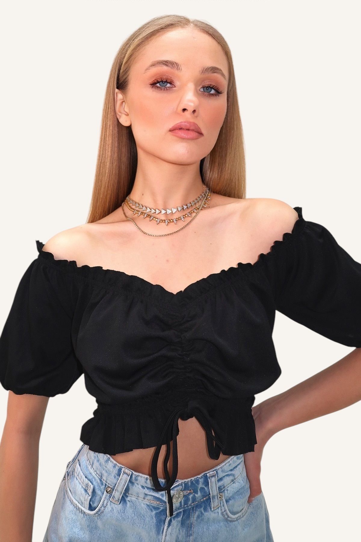 Trend Alaçatı Stili-Μαύρη μπλούζα με γιακά Madonna - Σχέδιο με ελαστική μέση και μανίκια, σχέδιο με κορδόνι μπροστά ALC-X8562 3