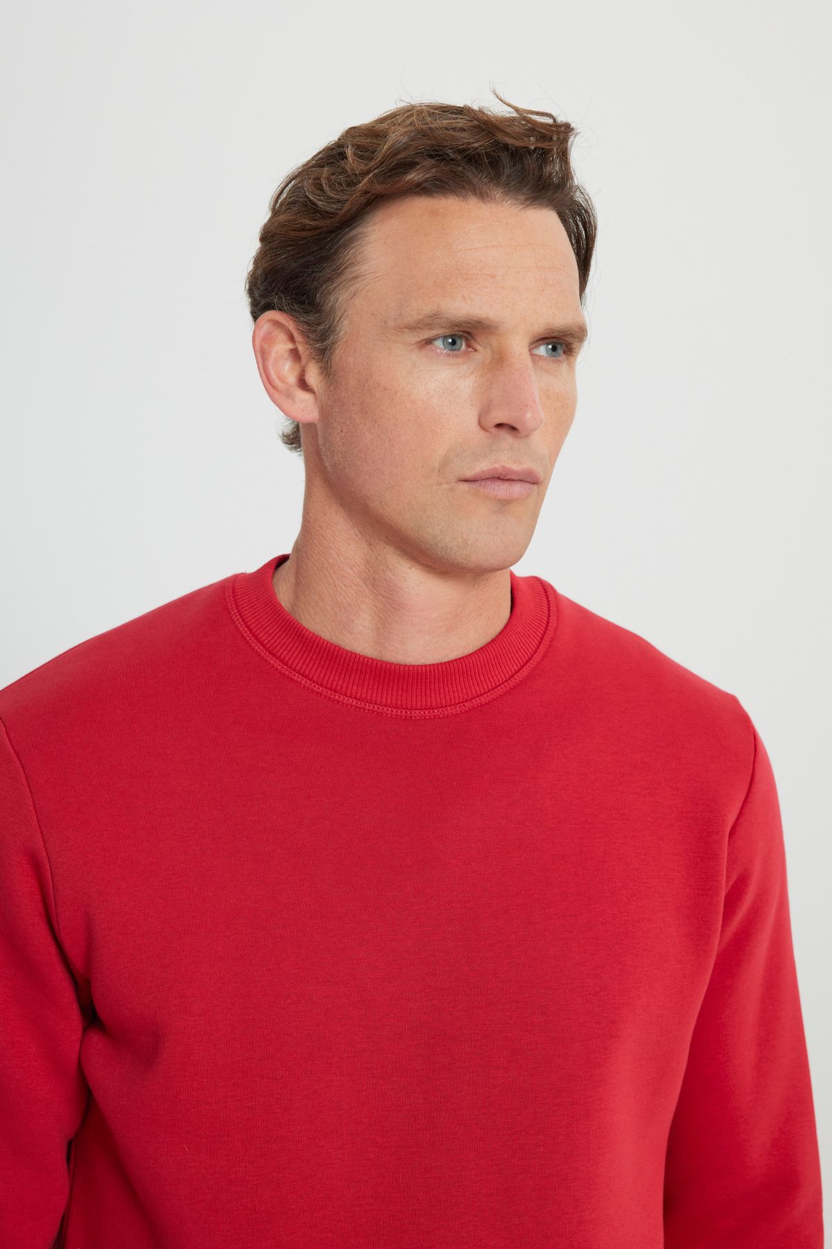 AC&Co / Altınyıldız Classics-Erkek Kırmızı Standard Fit Normal Kesim Içi Polarlı 3 Iplik Bisiklet Yaka Pamuklu Sweatshirt 4