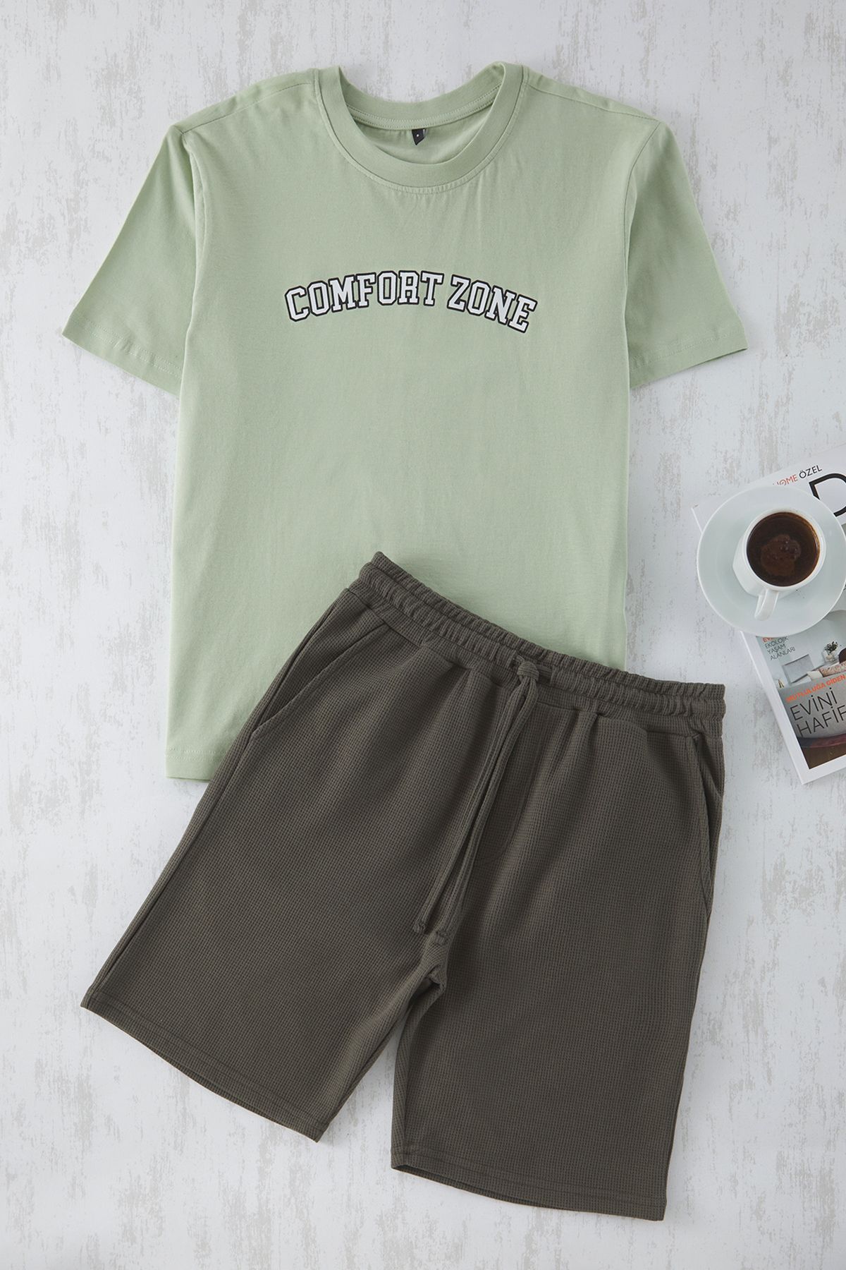 Trendyol Collection-Khaki Regular Fit Slogan Printed Dzianinowa piżama Set z teksturowanymi spodenkami Tmnss25Pt00023 5