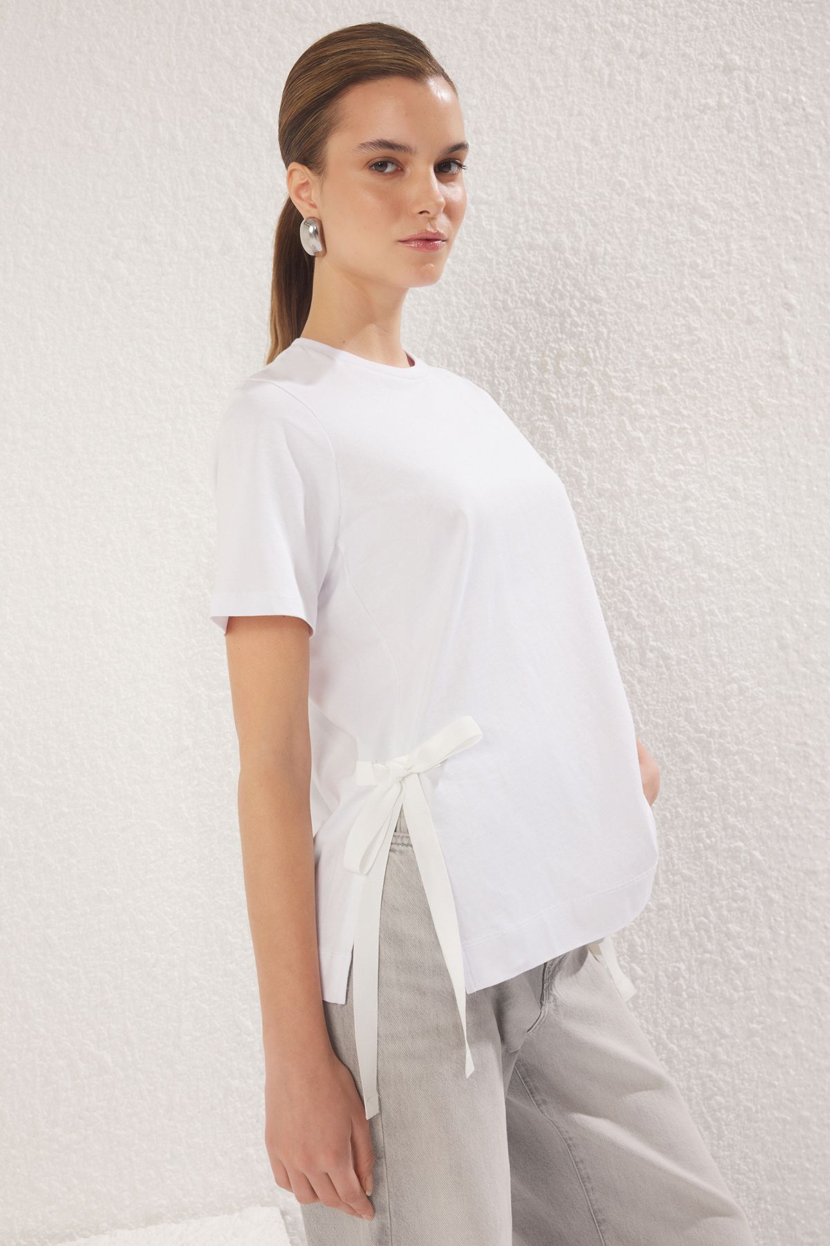 Trendyol Collection-Luźny krój Biała dzianinowa koszulka - 100% bawełny z wiązaniem z boku Twoss25Ts00074 2
