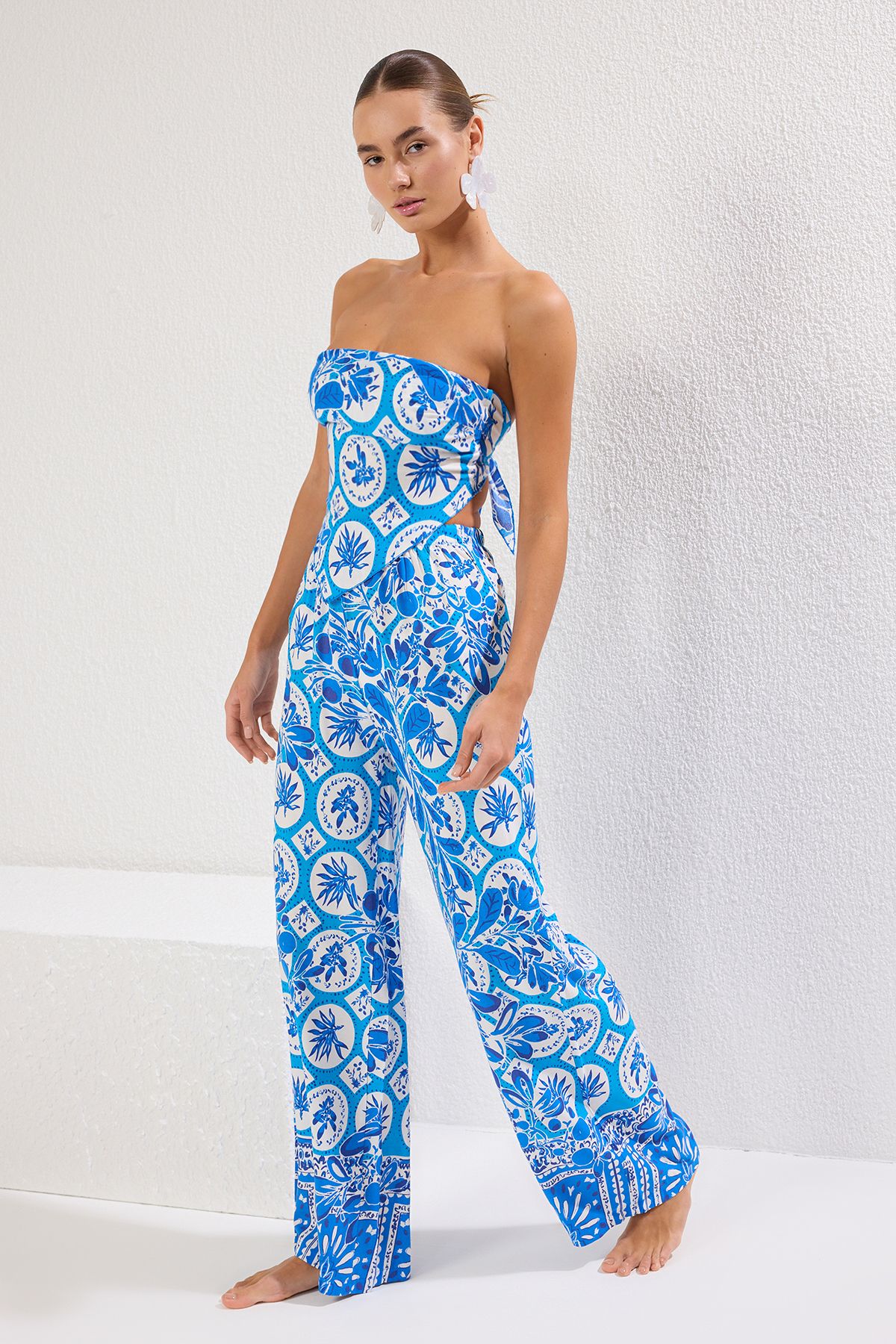 Trendyol Collection Bluzka I Spodnie Bez Ramiączek W Geometryczny Wzór, Zestaw Plażowy - Kobieta - 36