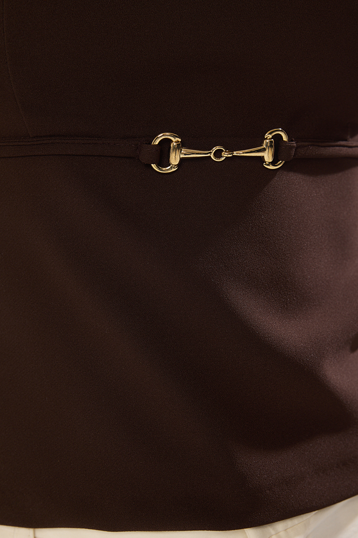 Trendyolmilla  Kahverengi Straplez Fitted İnce Süs Kemer Detaylı Dokuma Bluz TWOSS25BZ00421 - Görsel 3