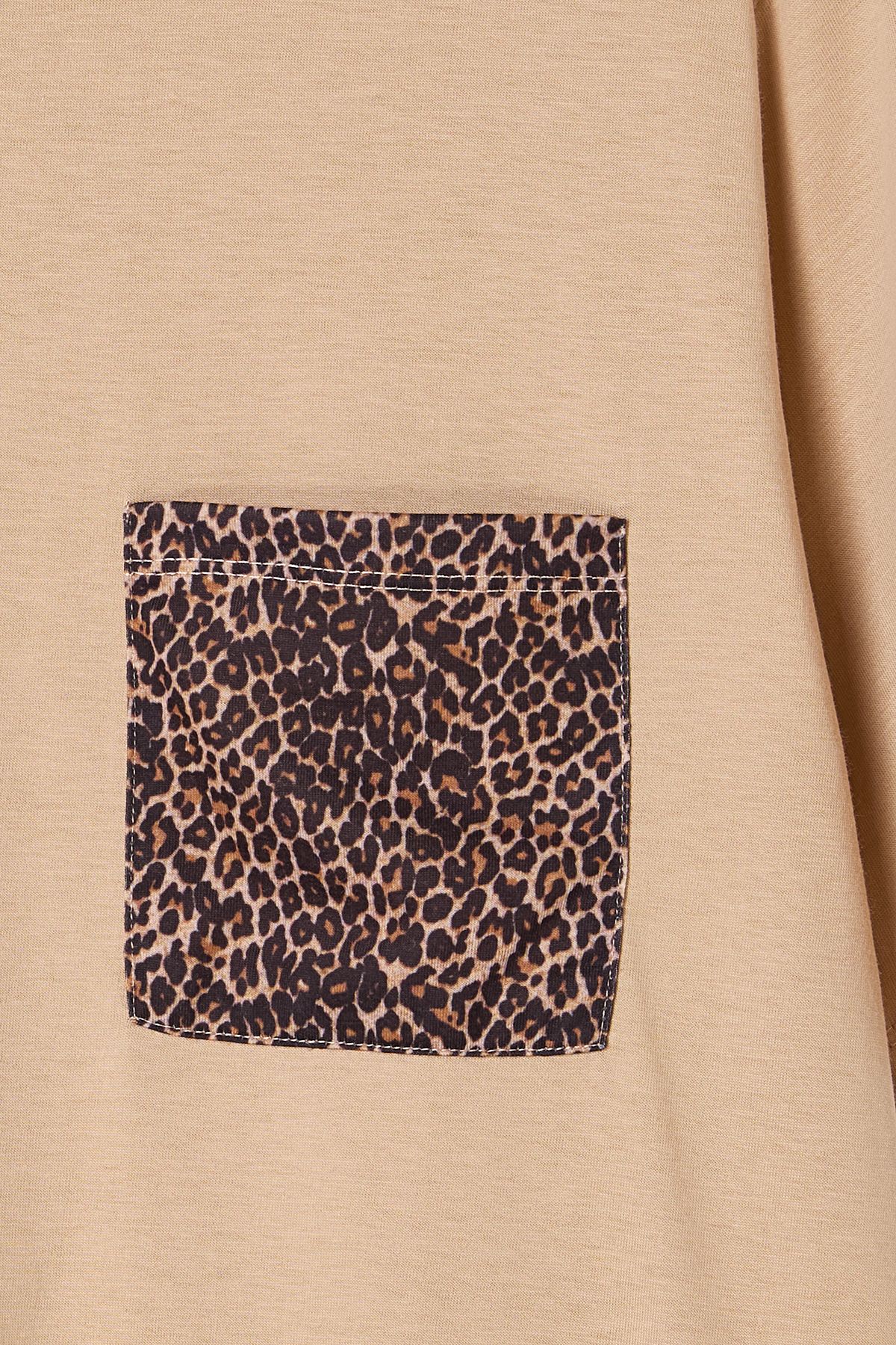 Trendyol Curve-Beige Oversize Printed Cotton T-Shirt with Pocket Lining, Plus Size Tbbss24Bf00059 6