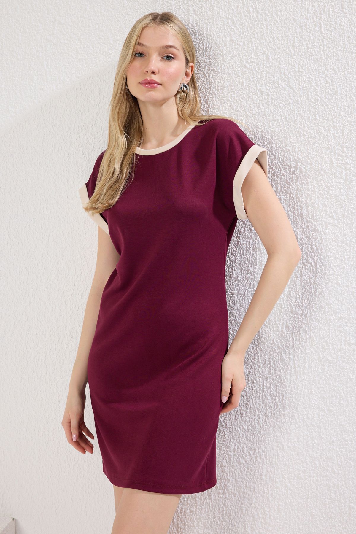 Trendyol Collection-Burgundy Color Block Shift/Straight Cut Mini Knitted Dress Twoss25El00589 2