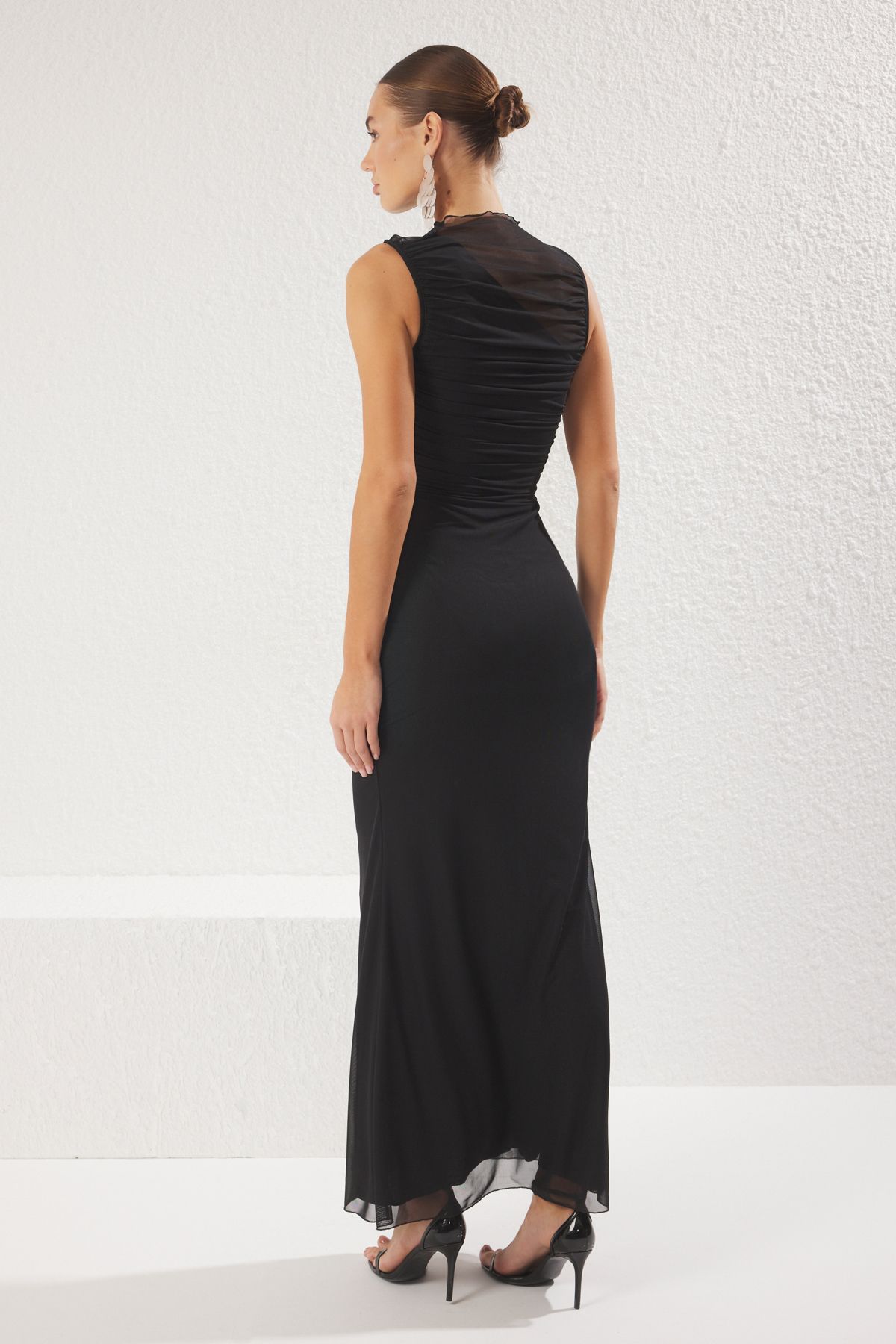 Trendyol Collection-Schwarzes, körperbetontes, gefüttertes, gestricktes Abendkleid aus Tüll TPRSS25AE00040 4
