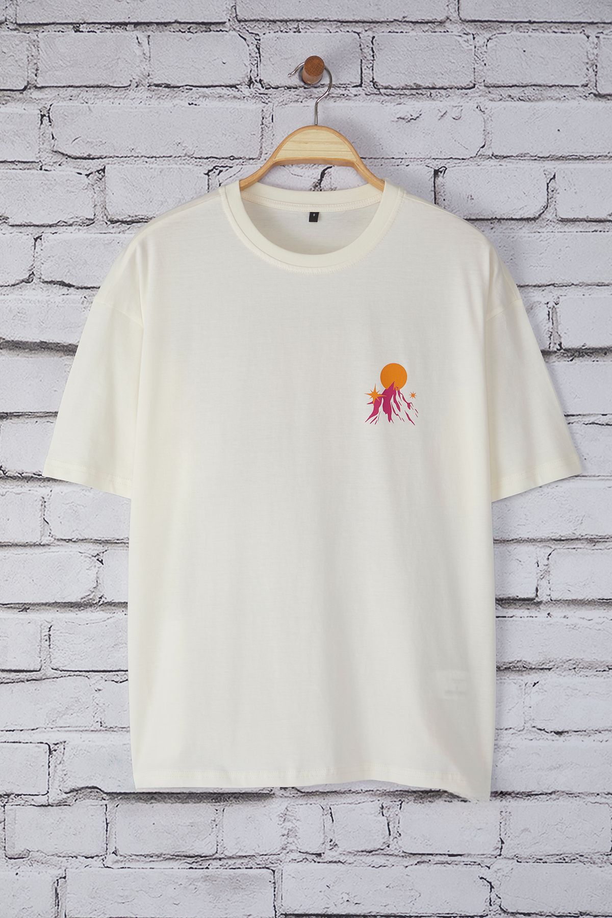 Trendyolmilla  Ekru Oversize/Geniş Kesim Dağ Sırt Baskılı %100 Pamuk T-Shirt TMNSS25TS00191 - Görsel 8