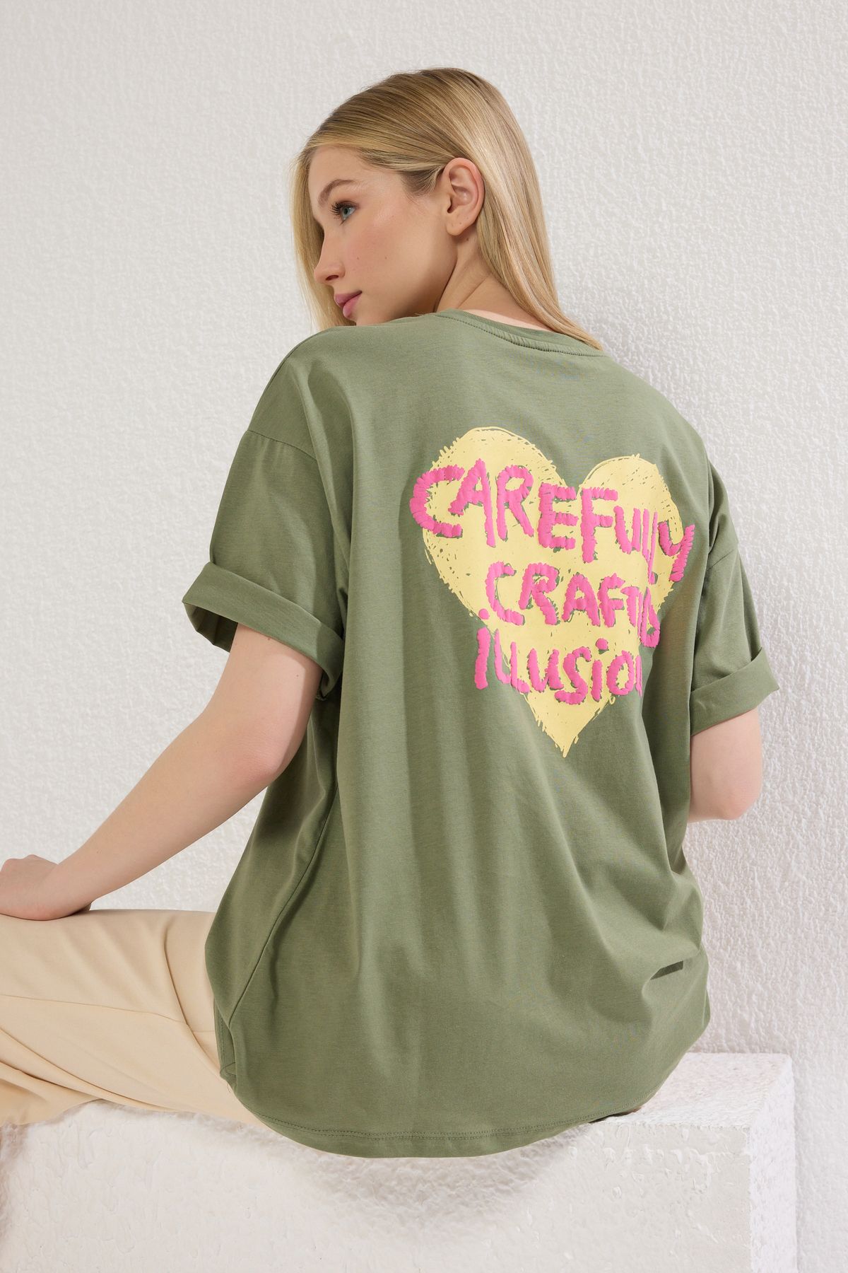 Trendyol Collection T-shirt Z Bawełny W Kolorze Khaki Z Wytłoczonym Nadrukiem I Dużym Rozmiarem - Twoss23ts00355 Kobieta - XL