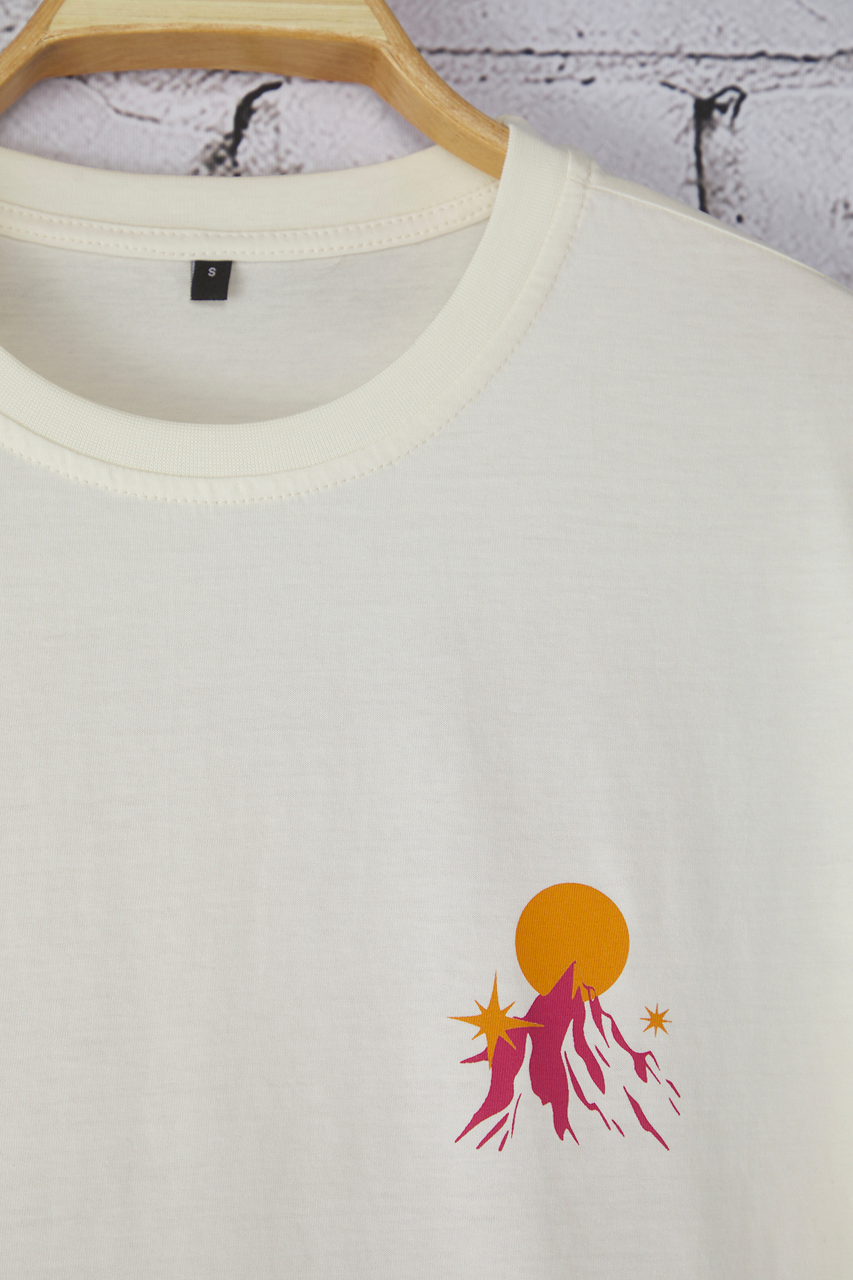 Trendyolmilla  Ekru Oversize/Geniş Kesim Dağ Sırt Baskılı %100 Pamuk T-Shirt TMNSS25TS00191 - Görsel 9