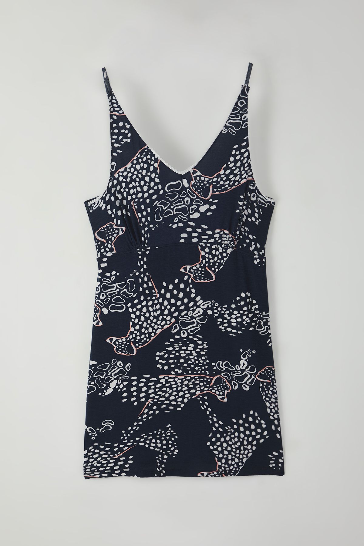 Trendyol Curve Granatowa, Dzianinowa Koszula Nocna Z Koronką W Kształcie Psa Tbbss25ch00007 Kobieta - 4XL