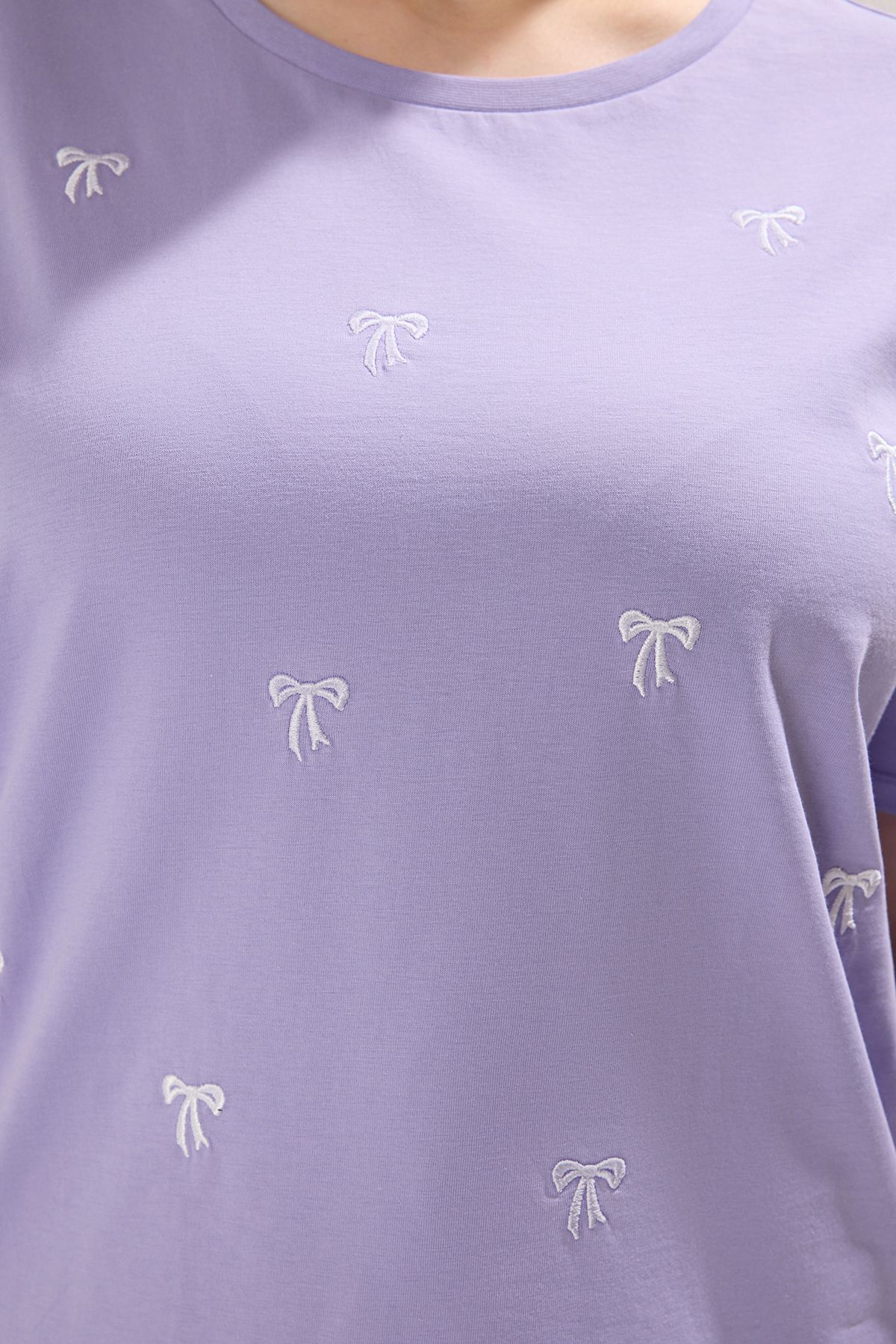 Trendyol Curve-Lila hímzésű Boyfriend Bow nagy méretű póló - 100% pamut TBBSS24BF00029 3