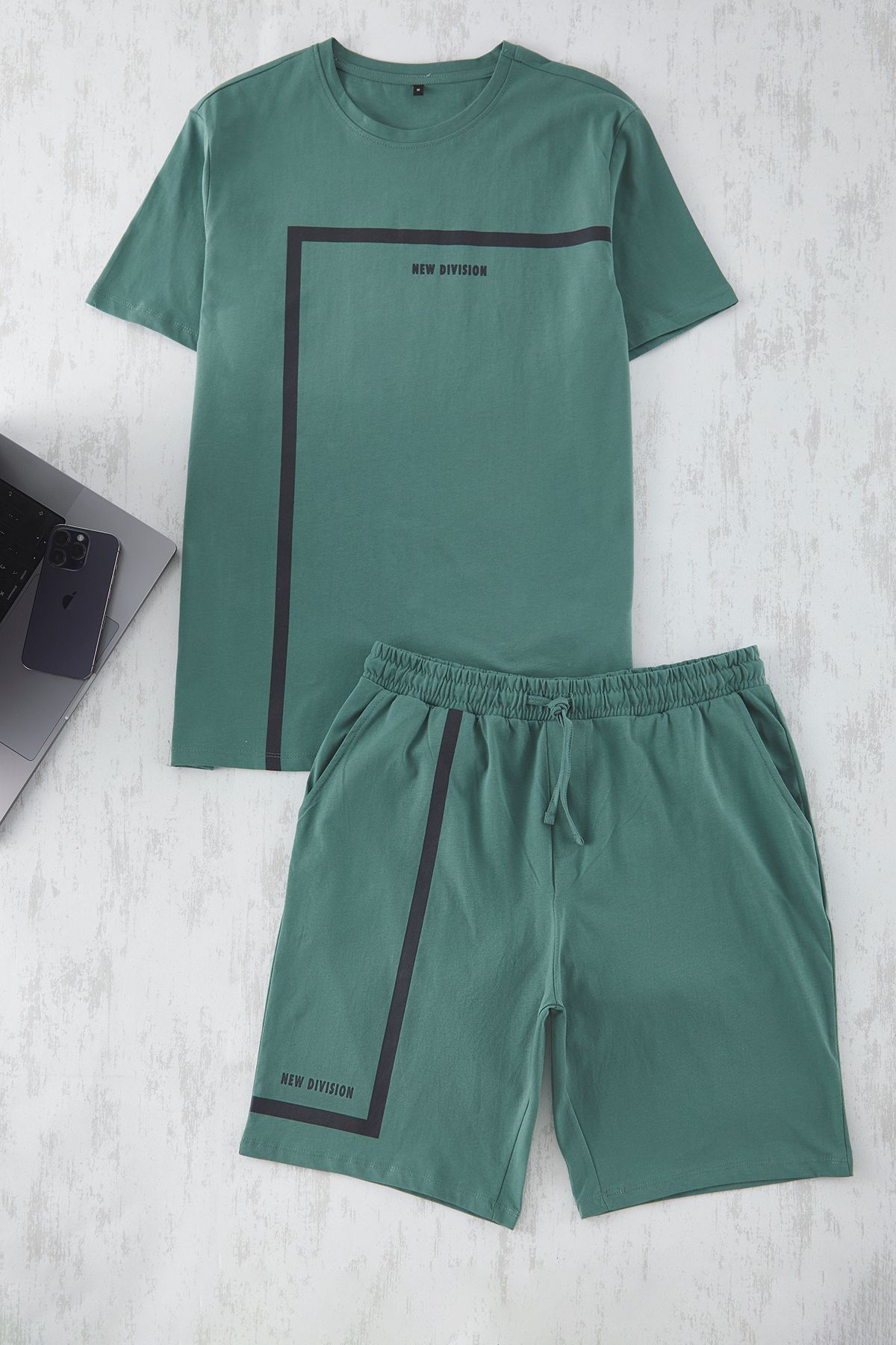 Trendyol Collection-Set de pijamale cu pantaloni scurți tricotați cu imprimeu, verde, cu croiala normală TMNSS23PT00017 6