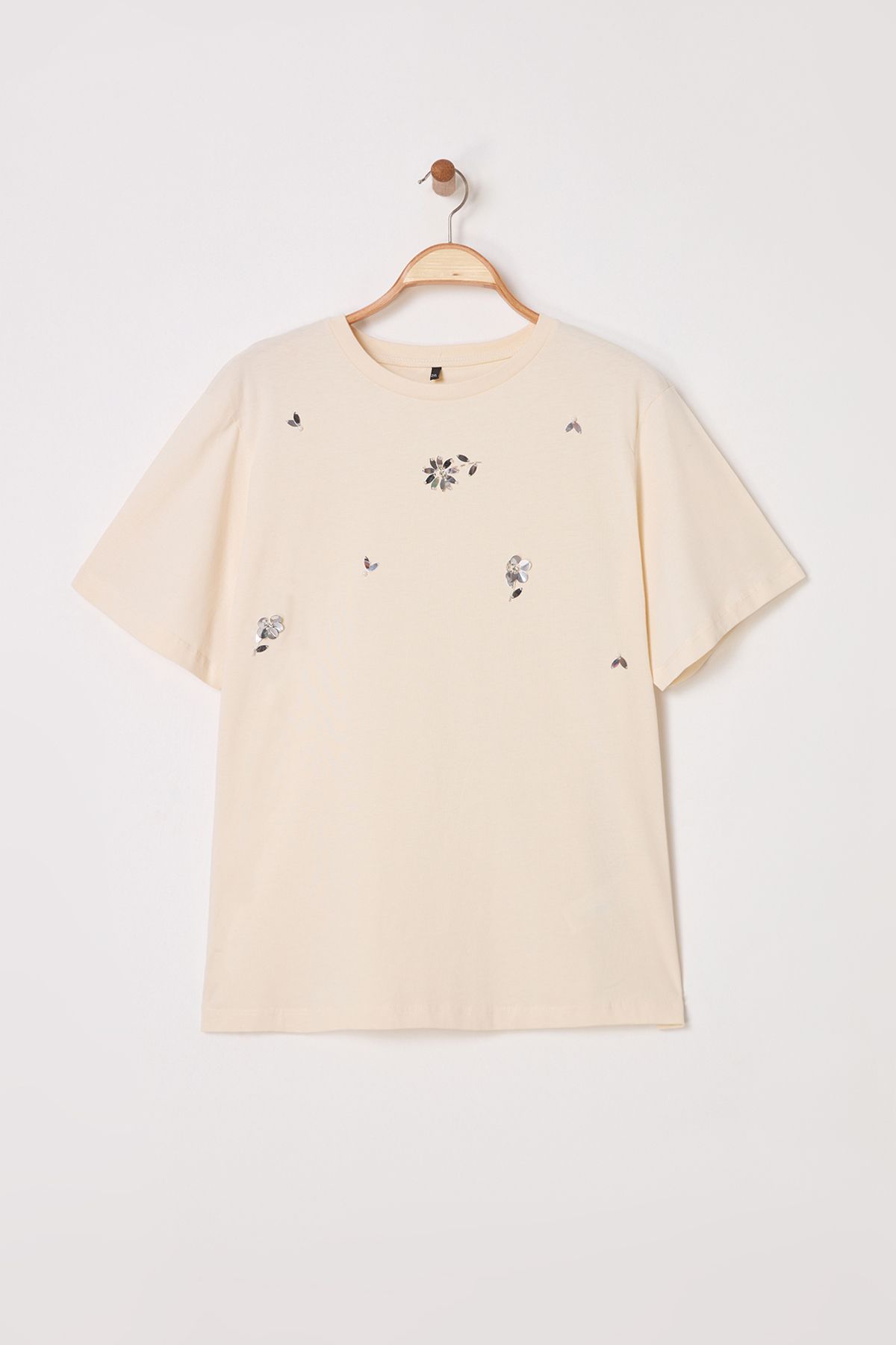 Trendyol Curve-Plus Size Beige Floral Embroidered Crew Neck T-Shirt - Tbbss25Bf00024 1