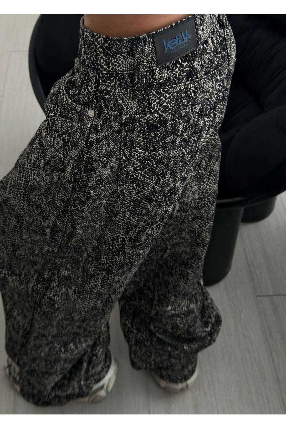 Alien 1979  Yılan Desen Bol Kesim Siyah Beyaz Pantolon - Görsel 4