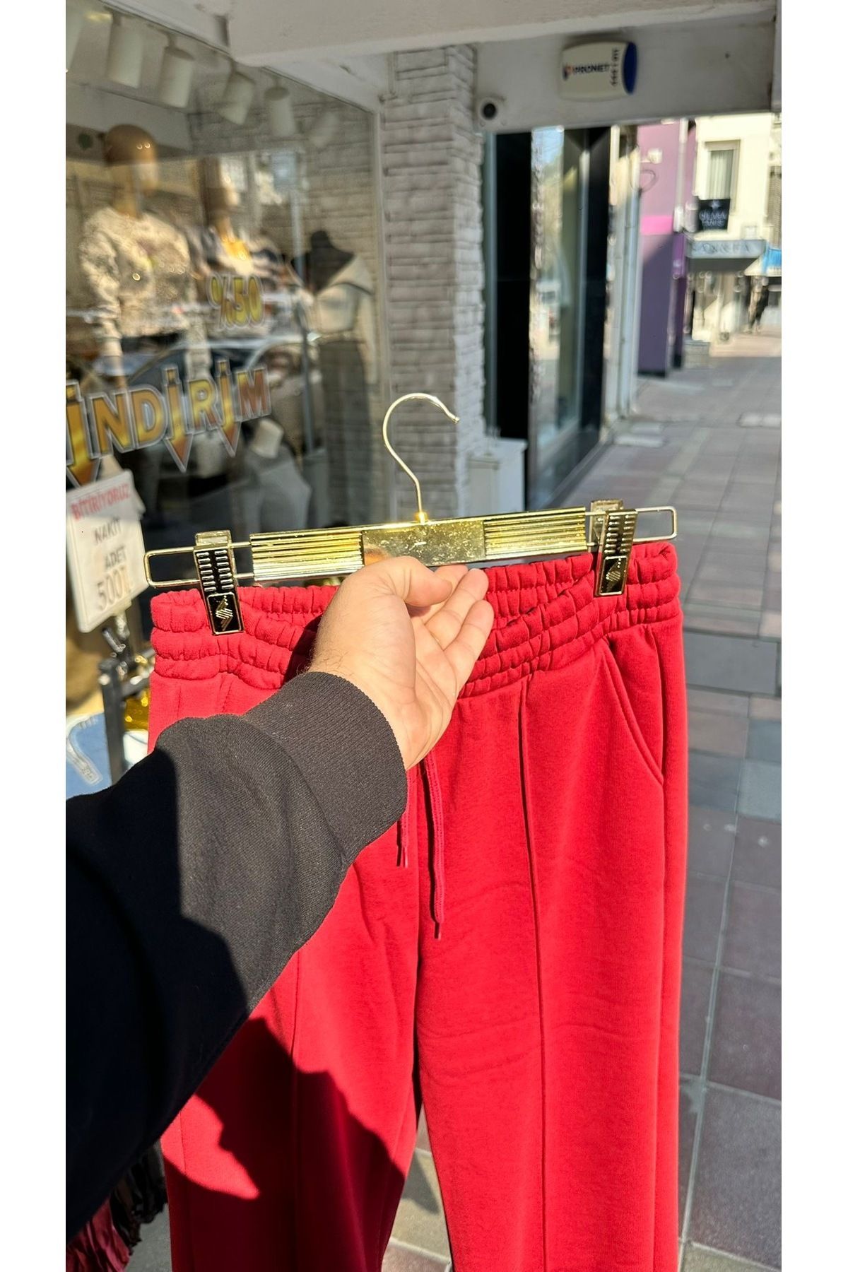 Askıcı-5 Pieces of Skirt Hangers with Gold Latch 2