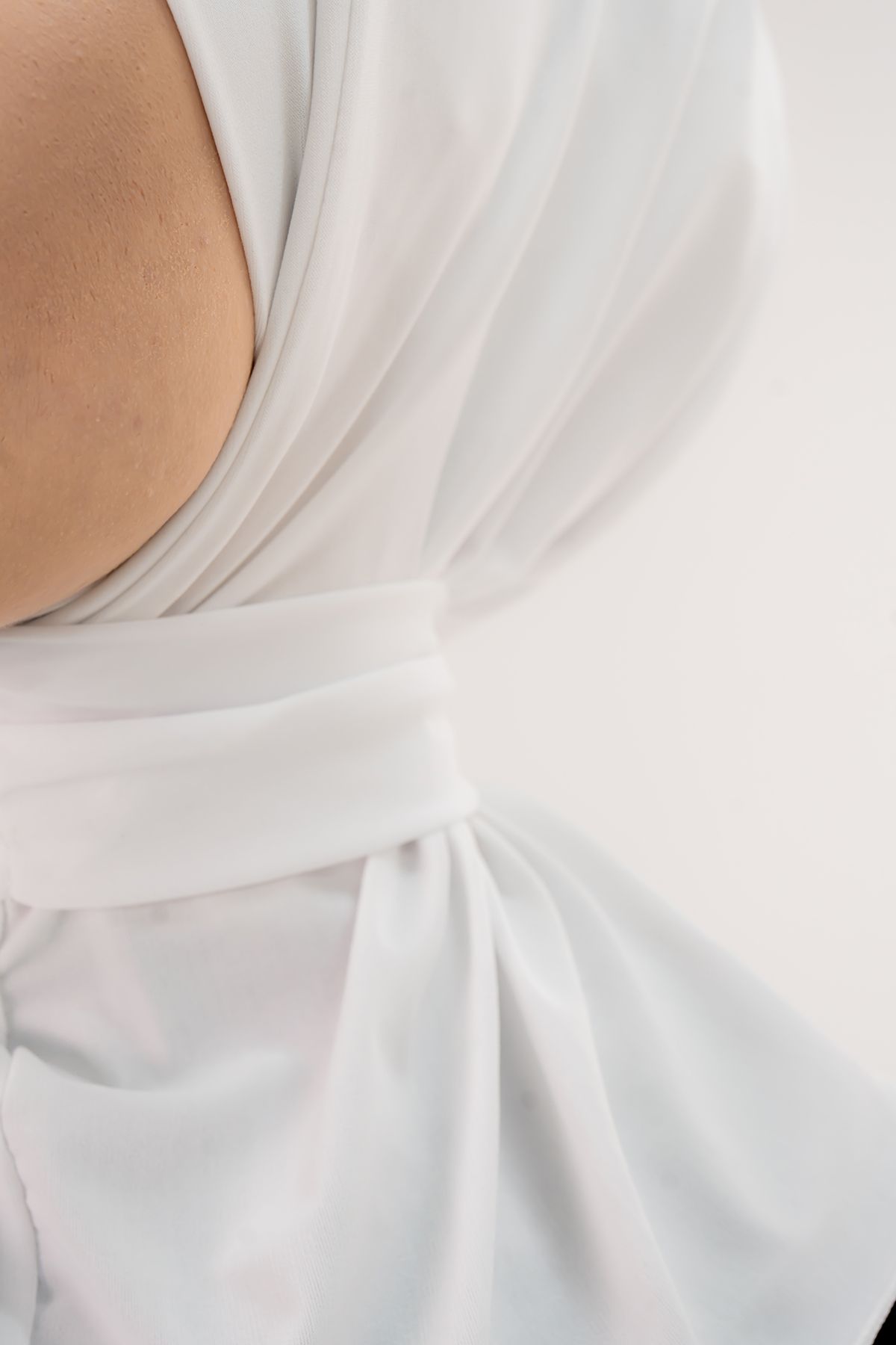 Şalcenneti.com-Practical White Hijab Shawl - Snap Fastener and Tie 7