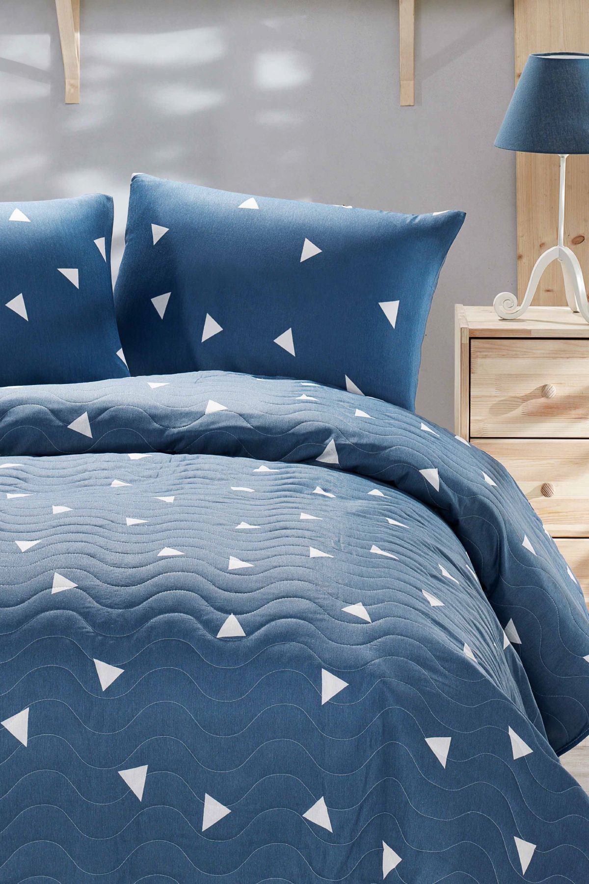 Eponj Home-Double Quilted Bedspread Set Triangle Dark Blue 4