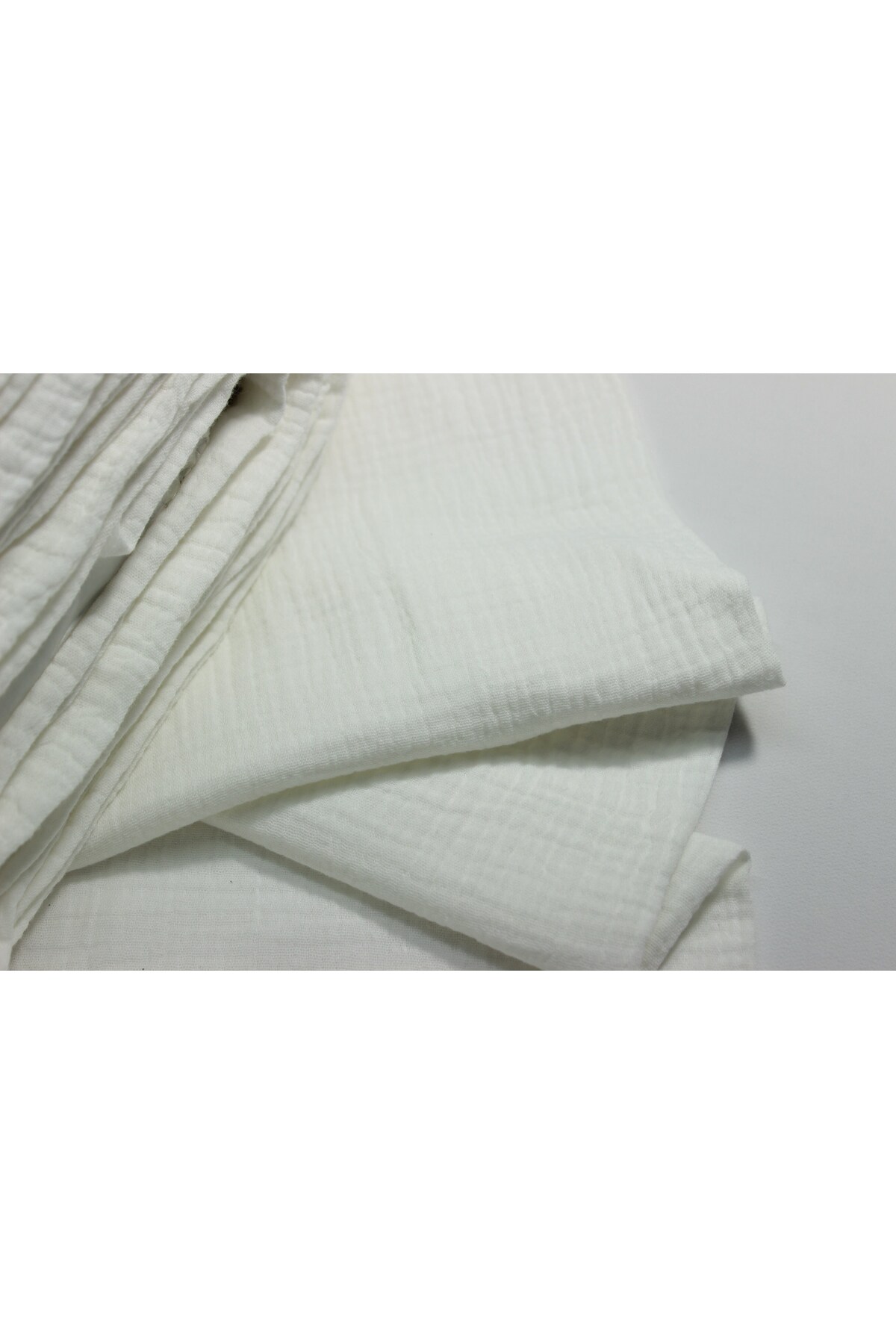 FabricLoom Soft and Lightweight Double Gauze Muslin Fabric - 100% Cotton - Safe for Babies, Perfect for DIY and fotoğrafı 2 (önizleme)