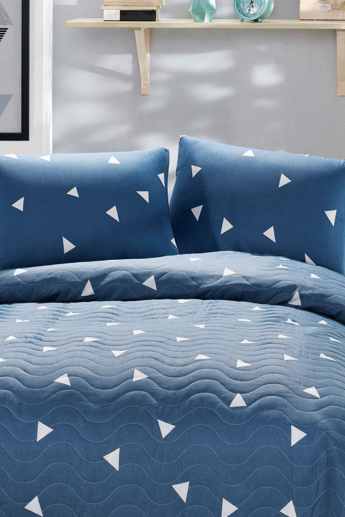 Eponj Home-Double Quilted Bedspread Set Triangle Dark Blue 3