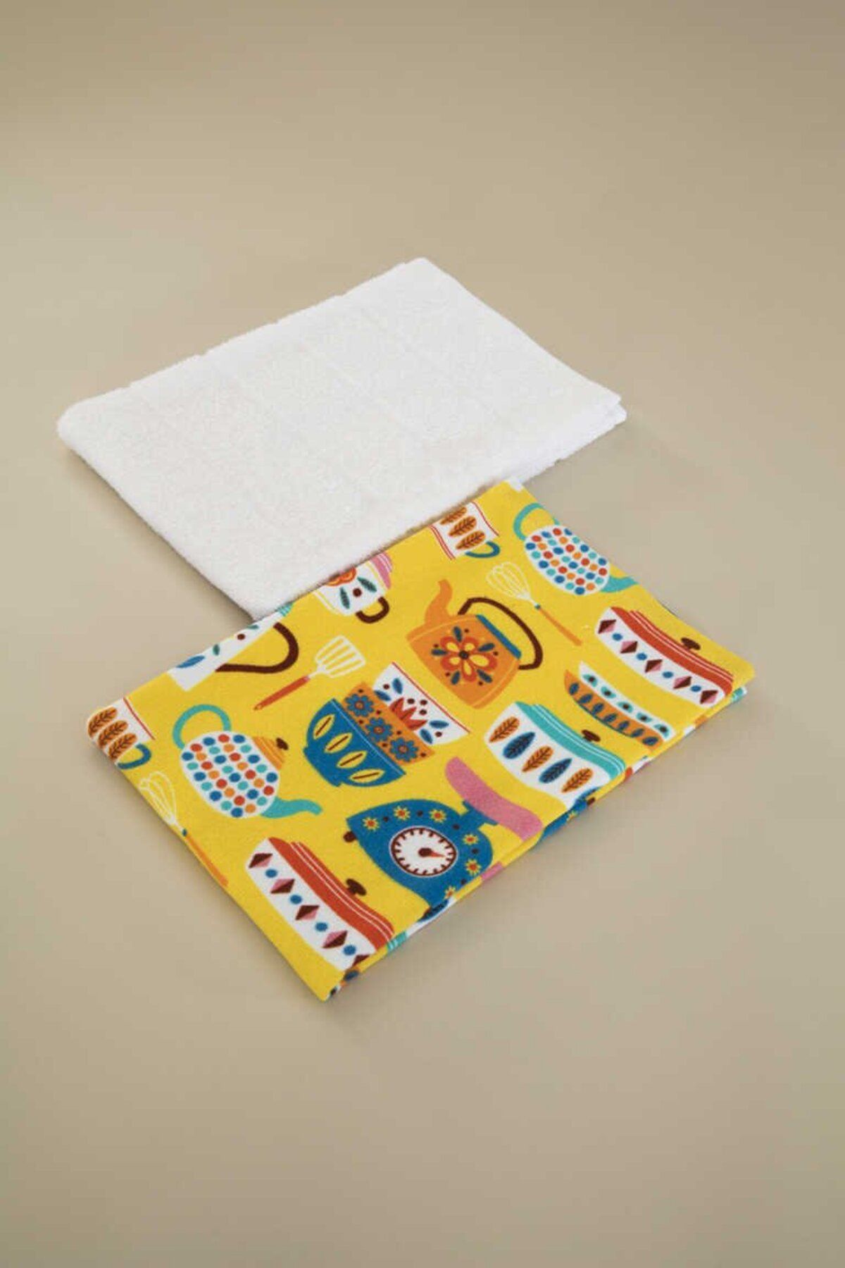 Maisonette-Kitchen Towel 1