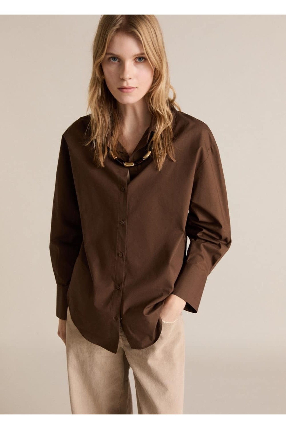 %100 pamuklu düz kesim gömlek