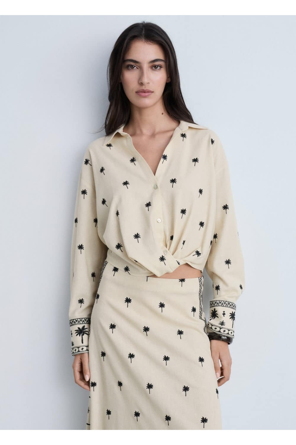 İşlemeli evaze etek