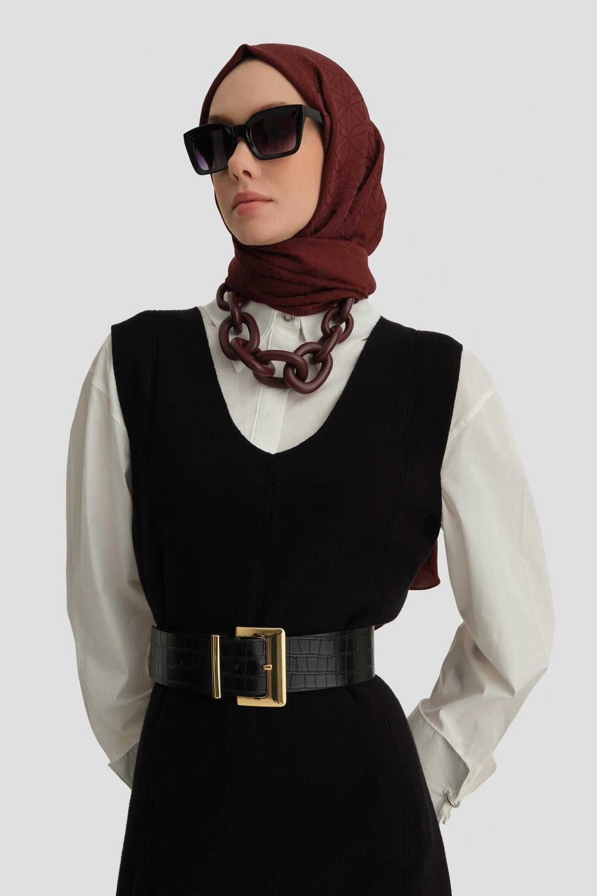 Armine-Black Zero Sleeve Gilet - 24Kd4216 Model 3