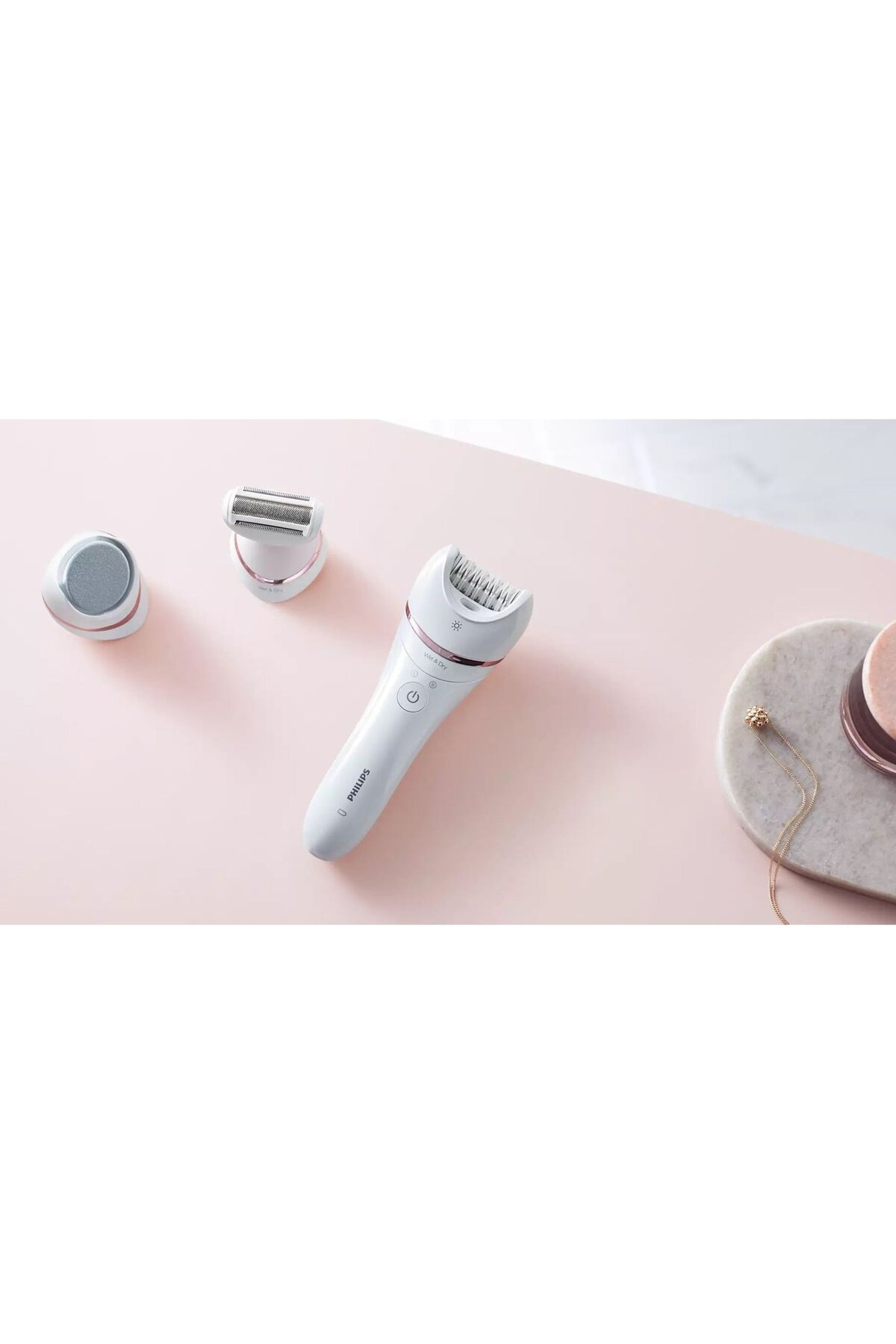 Epilator umed si uscat Seria 8000 BRE730/10, 7 accesorii, 32 pensete, utilizare fara fir, 2 — تصویر 4 از 7