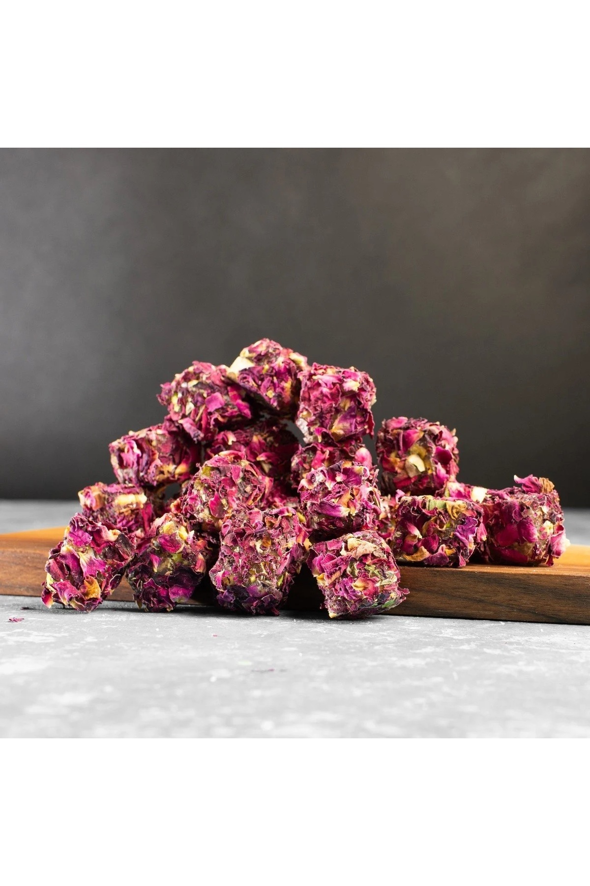 yöresel Antep Fıstıklı Ve Gül Yapraklı Lokum - 500 gr Paket