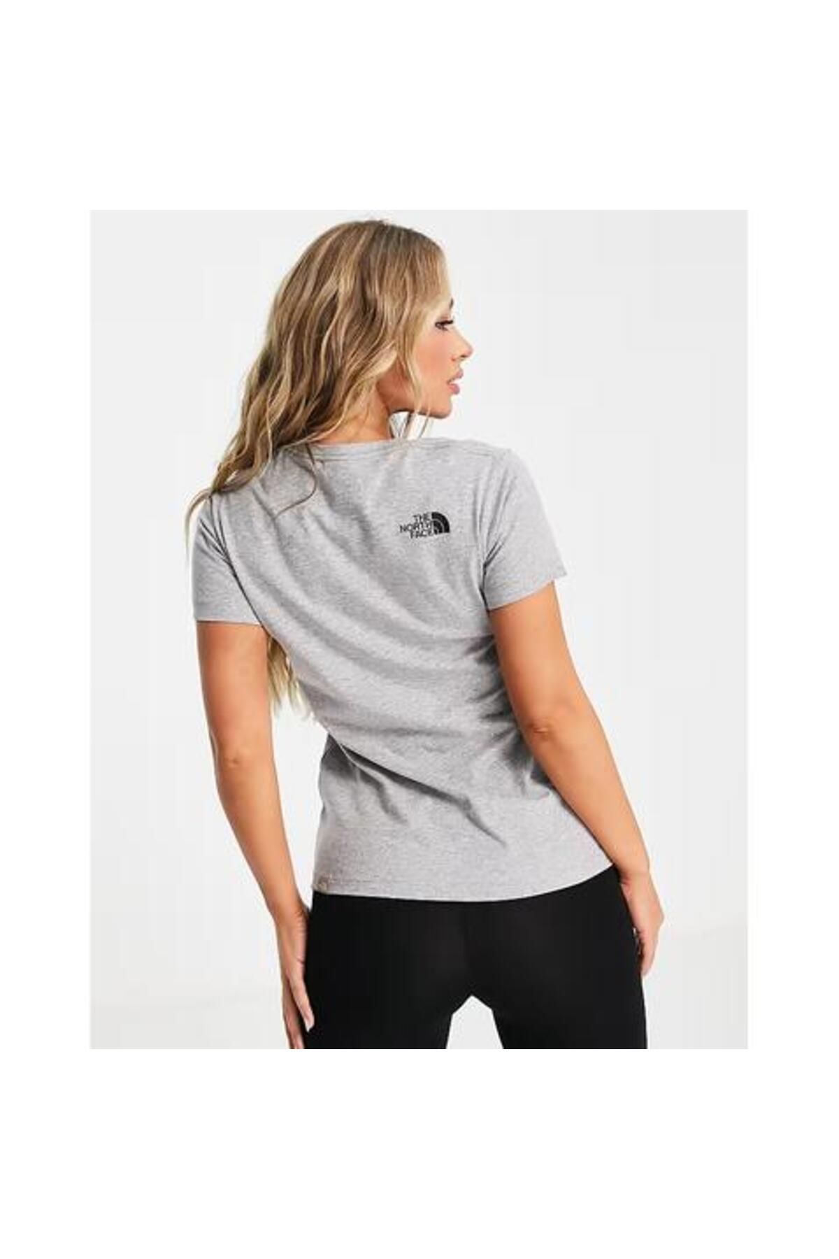 تی شرت ورزشی خاکستری زنانه تیشرت گرافیکی اورجینال The North Face