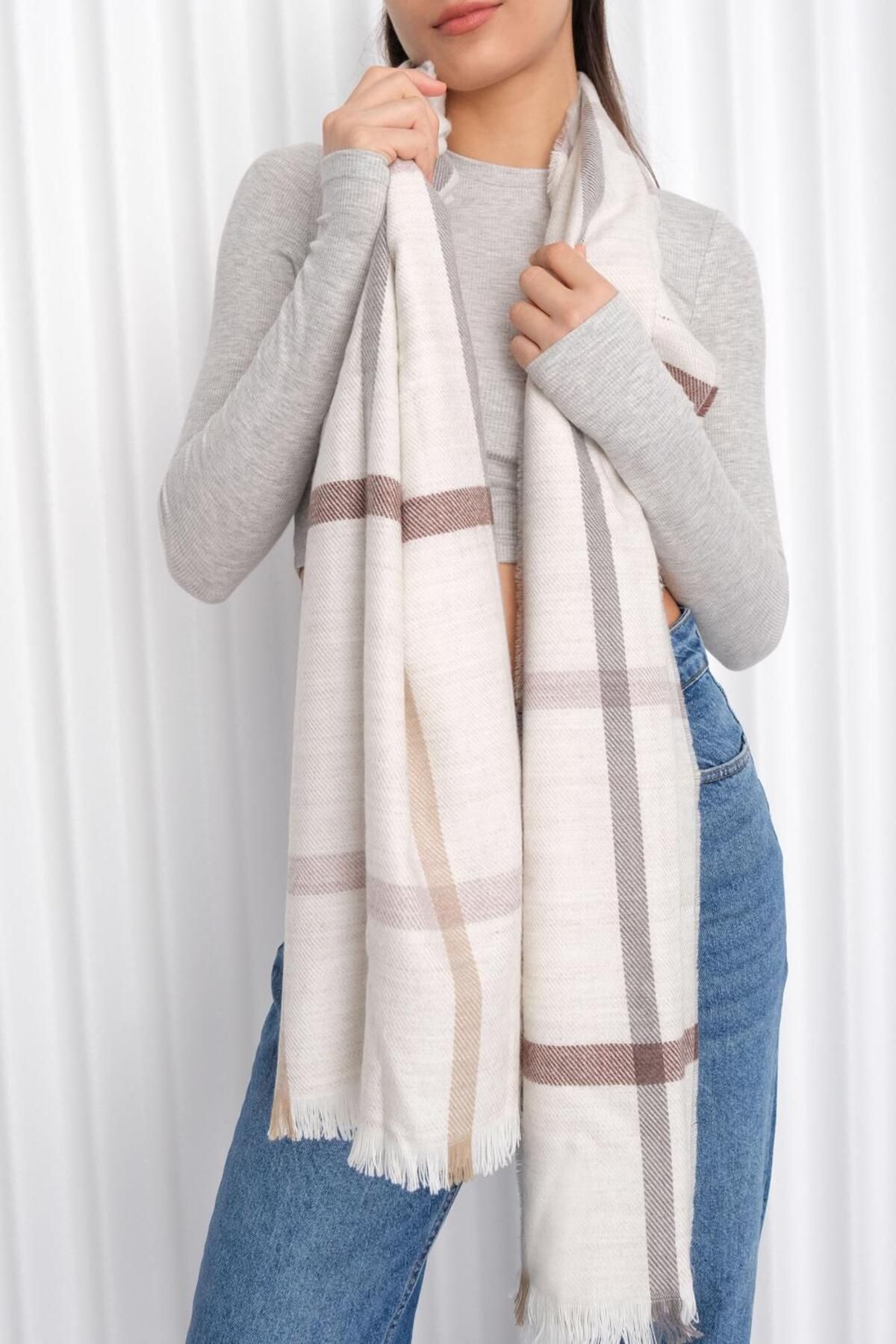 Addax-Double Sided Shawl - Shawl03-A3 Model 5