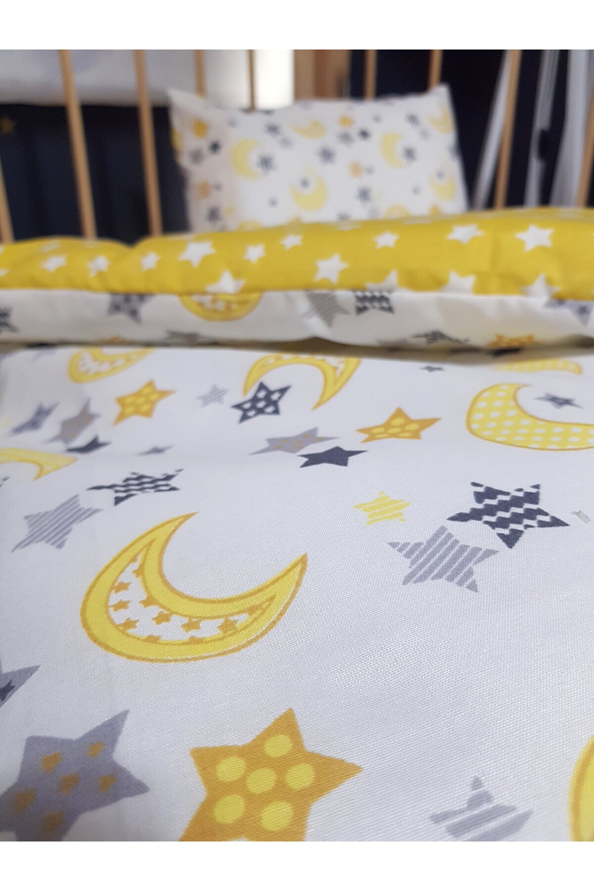 bebek_iklimi 5 Parça 90x130 Bebek Uyku Seti - Ay Yıldız Sarı Yorgan Yastık Çarşaf Seti fotoğrafı 3 (önizleme)