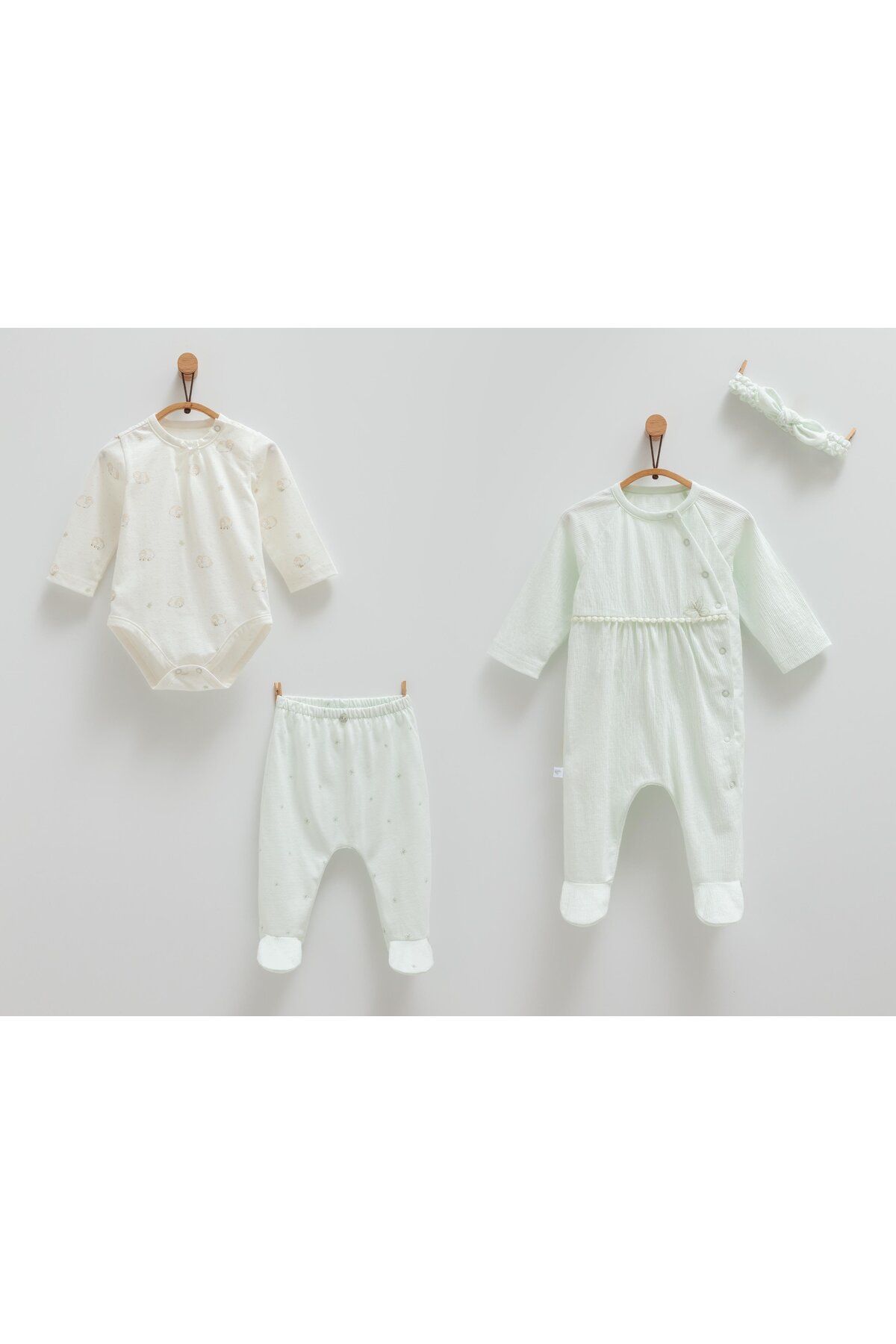 Caramell-Green 4-Piece Barletta Beti Newborn Set 1