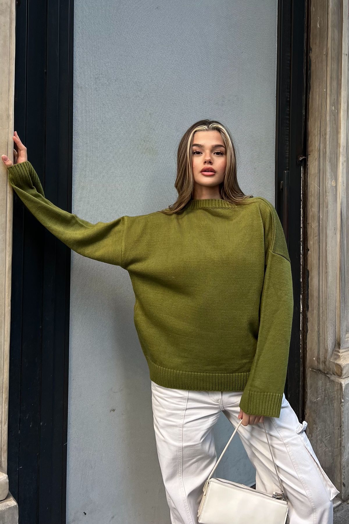 la & vetta-Olive Green Crew Neck Oversize Knitwear Sweater 5