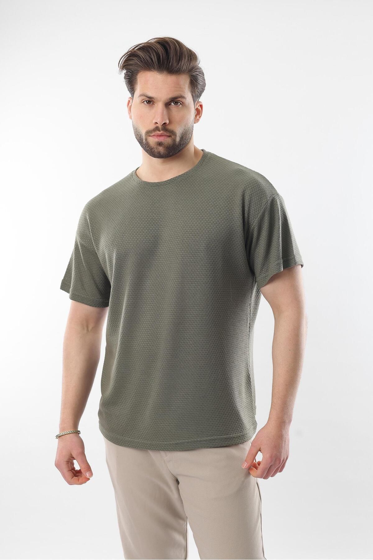 Madmext-Khaki Crew Neck Men's T-Shirt E7128 1