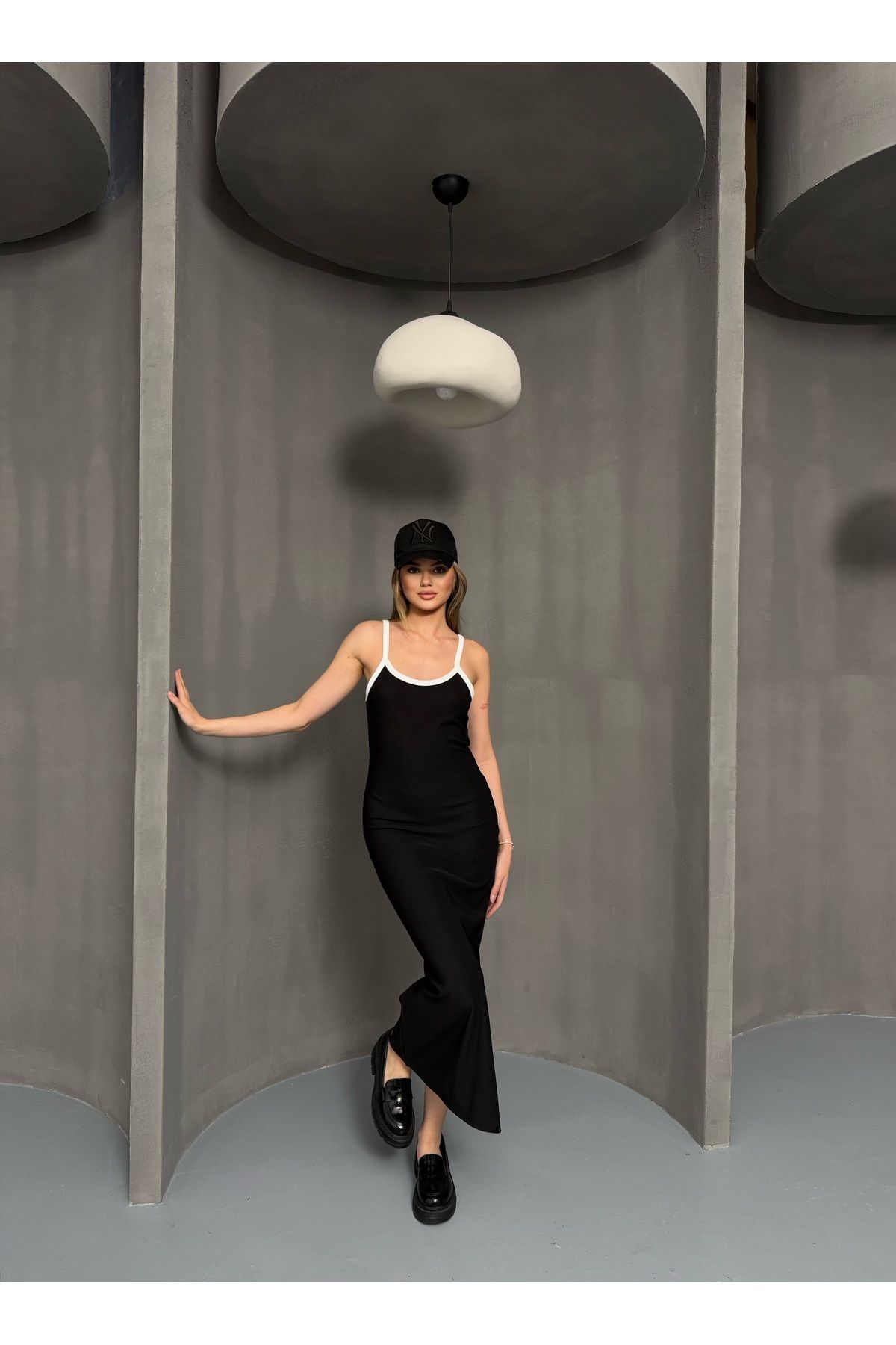 BEJNA-Langes Damenkleid mit Paspelierung und Schlitz 1