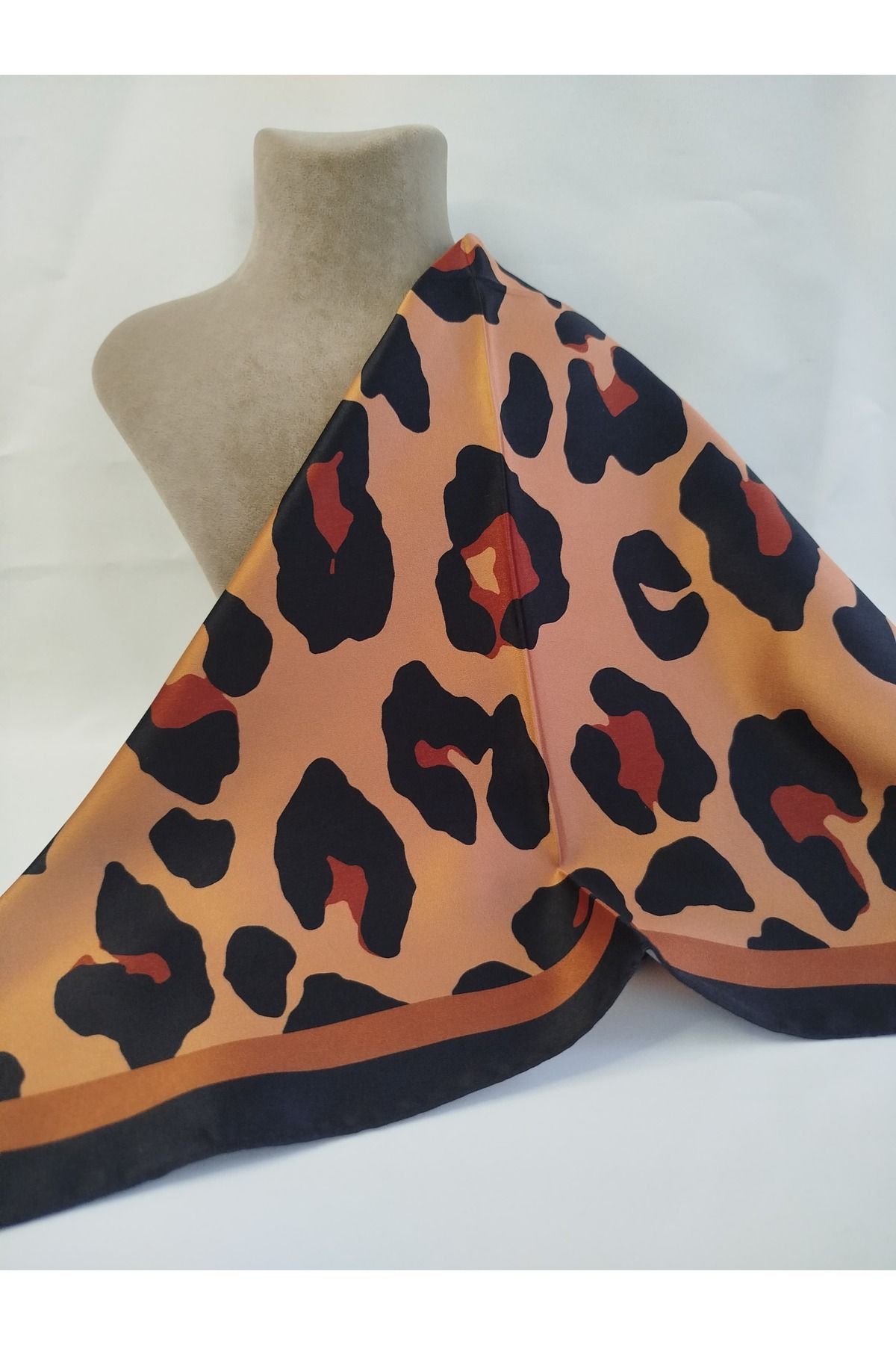 Meys Jewellery 50 x 50 cm Leopar Desenli Fular Bandana