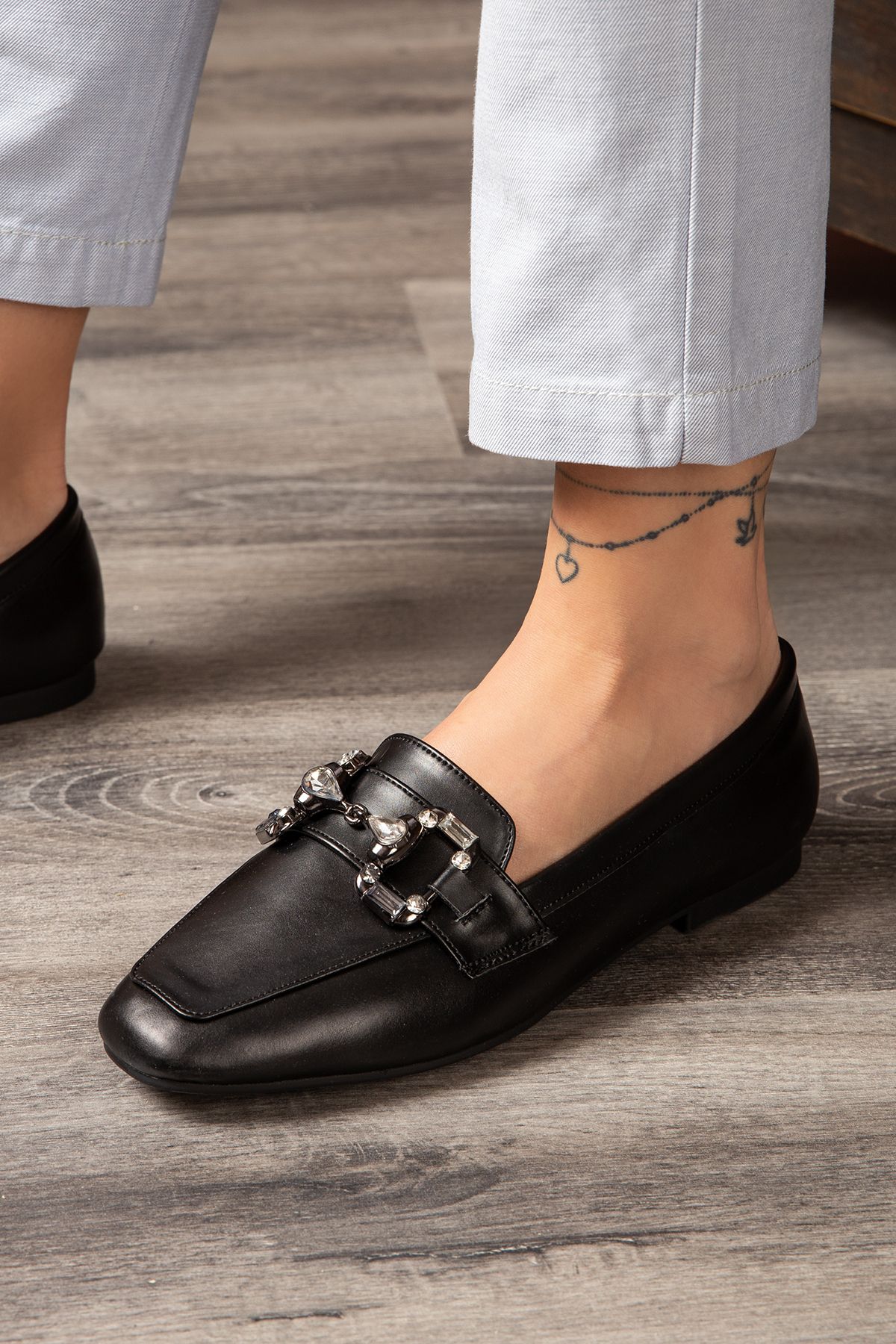 Deery-Black Buckle Detailed Women's Loafers 2