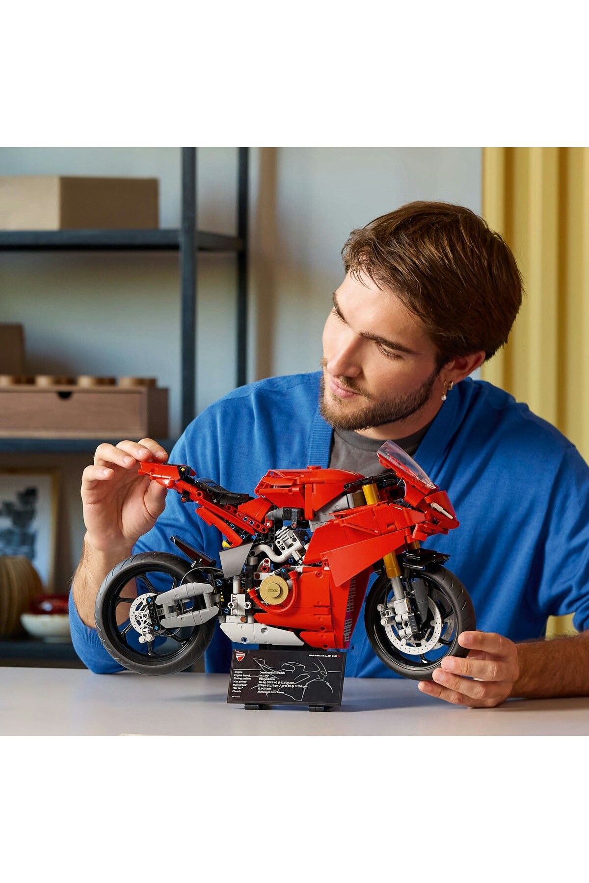 LEGO-Technic Motocicleta Ducati Panigale V4 S 42202 3