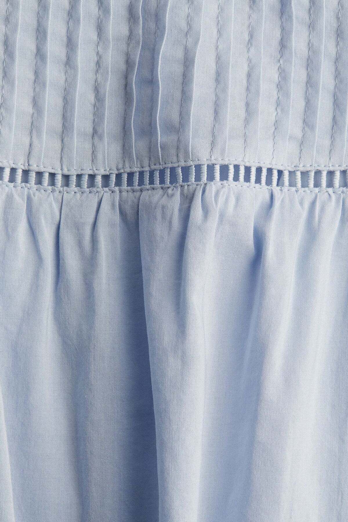 H&M-Flutter-sleeved blouse 4
